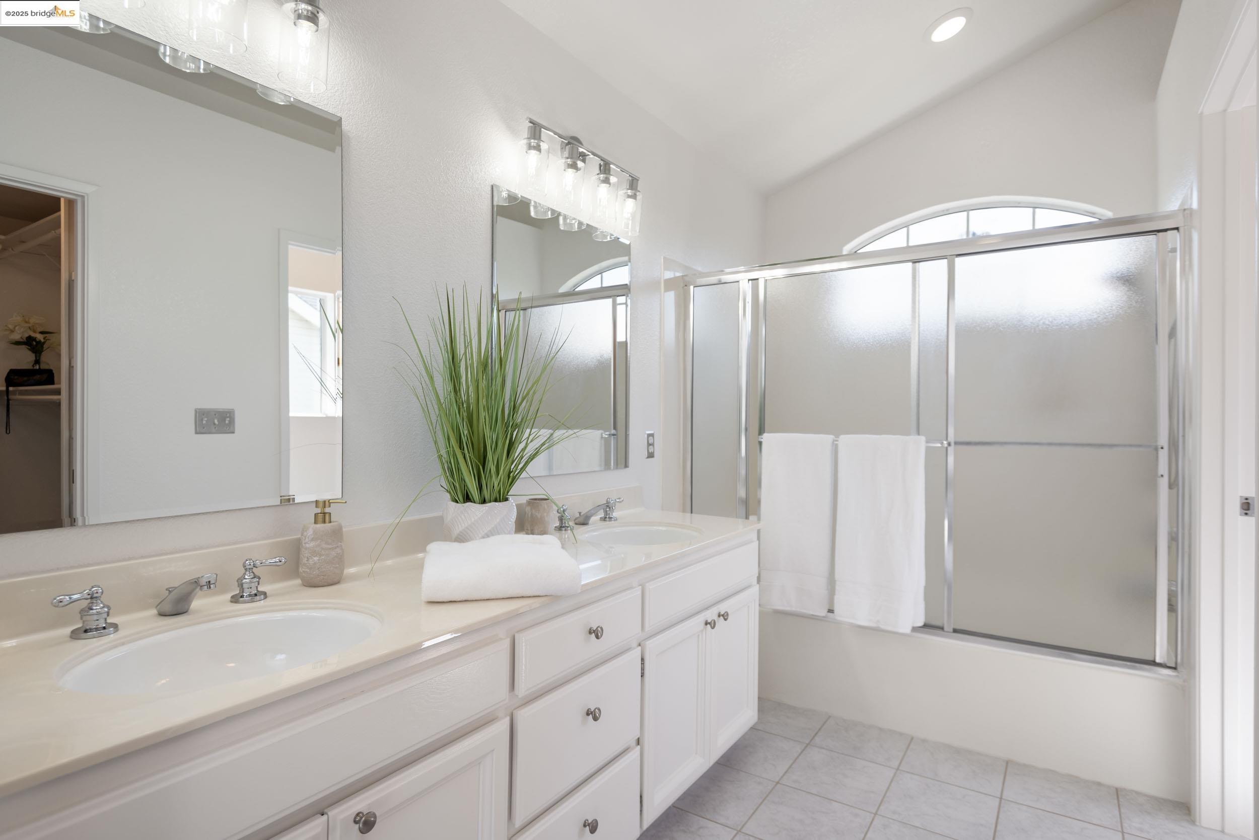 Detail Gallery Image 19 of 42 For 56 Bannister Way, Alameda,  CA 94502 - 3 Beds | 2/1 Baths