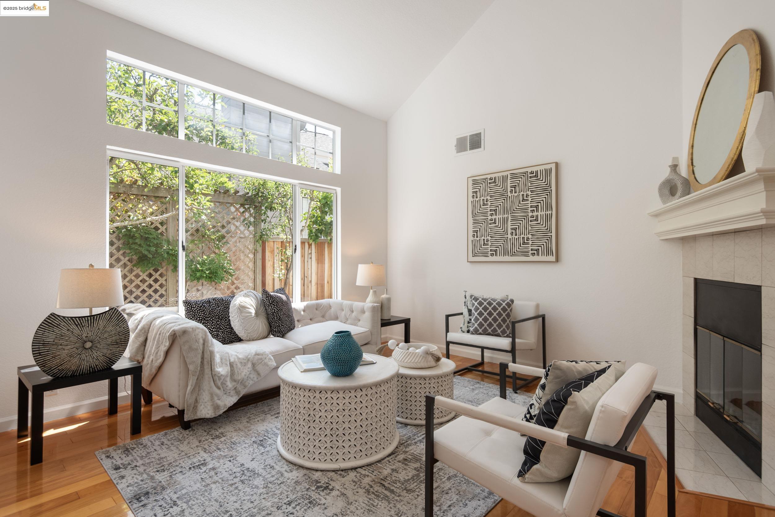 Detail Gallery Image 4 of 42 For 56 Bannister Way, Alameda,  CA 94502 - 3 Beds | 2/1 Baths