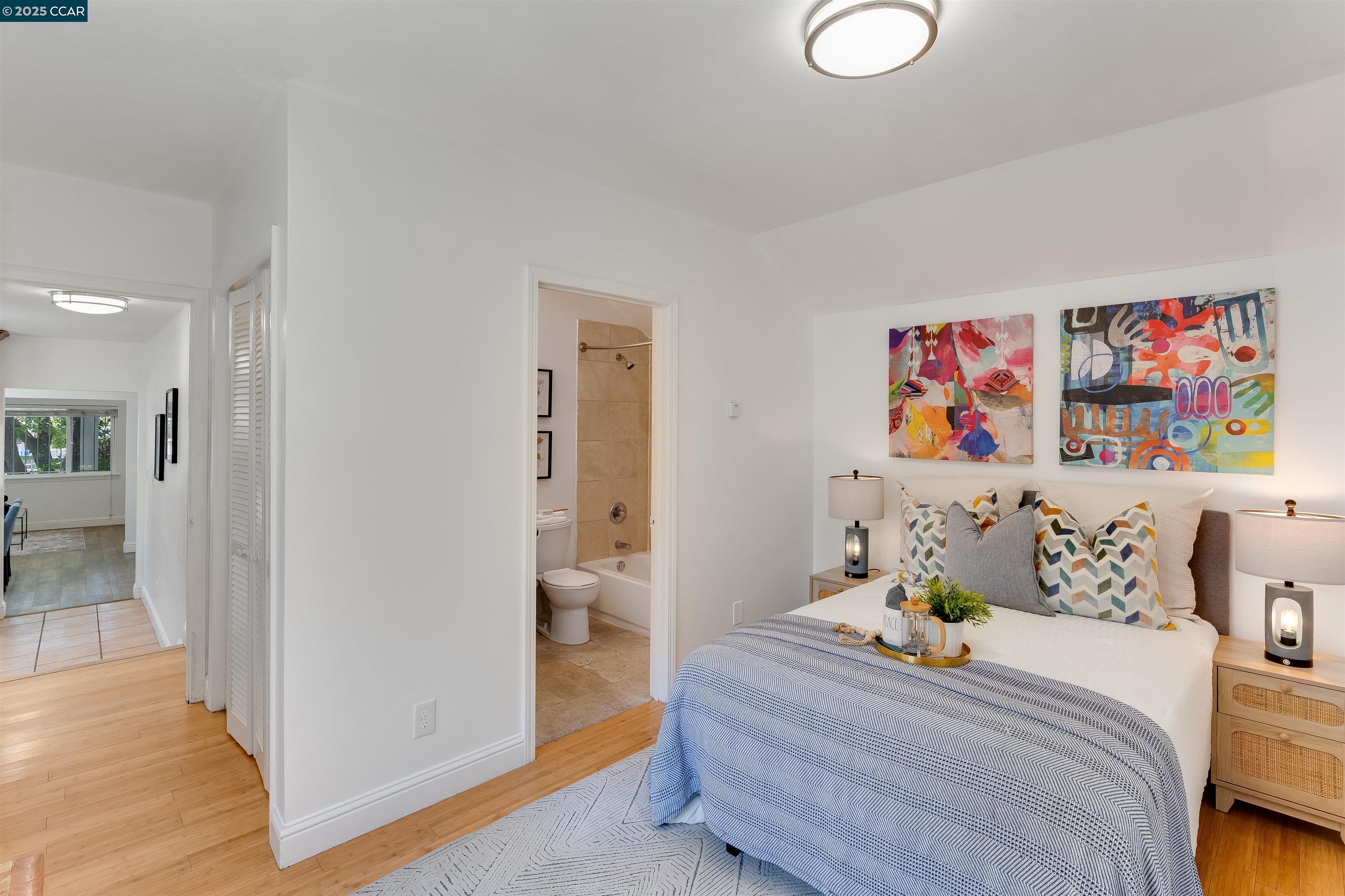 Detail Gallery Image 2 of 26 For 2154 35th Ave, Oakland,  CA 94601 - 2 Beds | 2 Baths