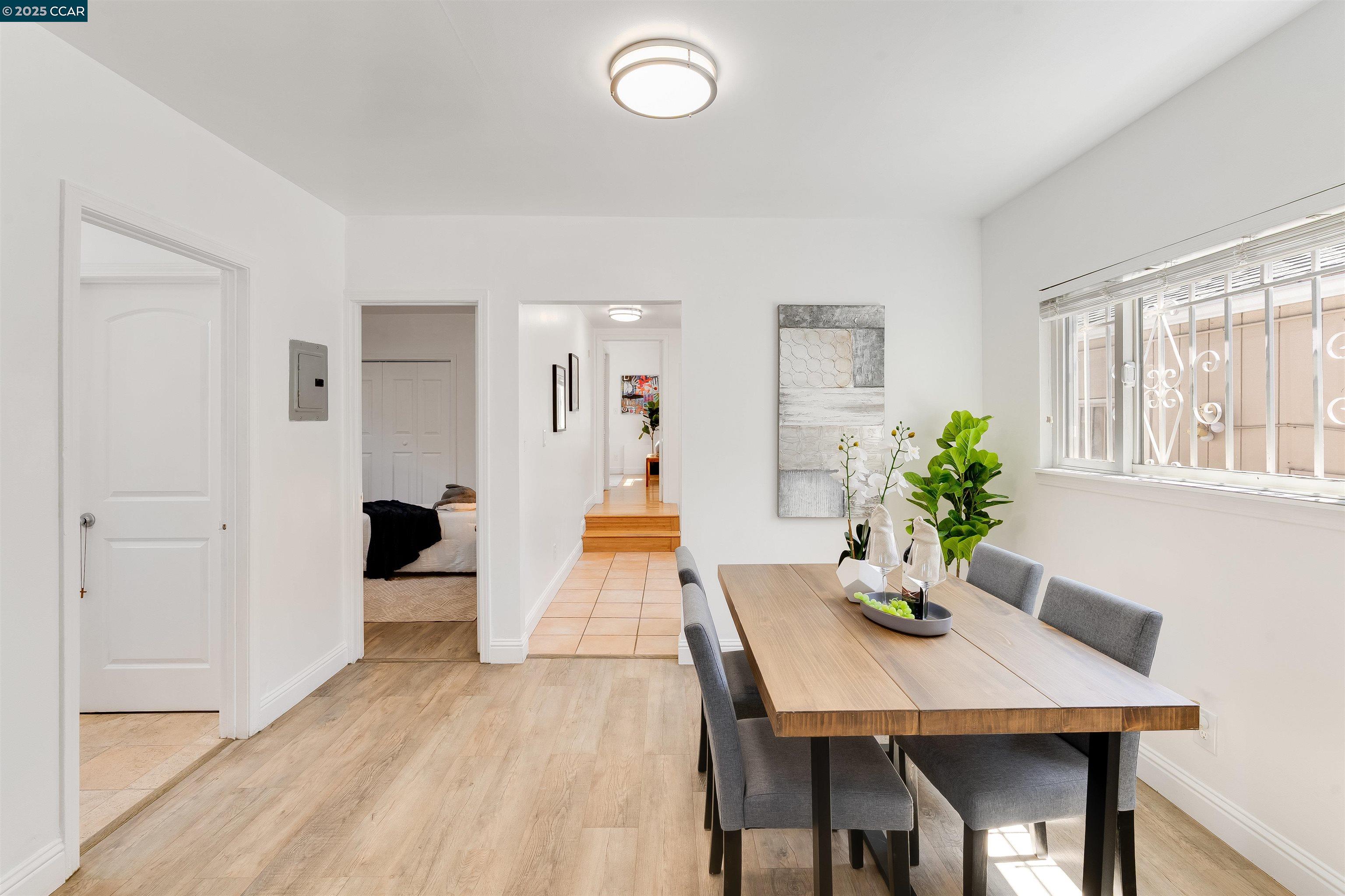 Detail Gallery Image 10 of 26 For 2154 35th Ave, Oakland,  CA 94601 - 2 Beds | 2 Baths