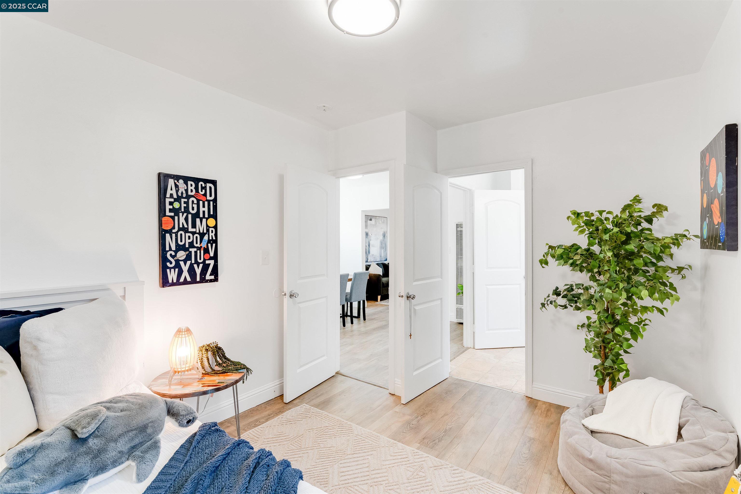Detail Gallery Image 15 of 26 For 2154 35th Ave, Oakland,  CA 94601 - 2 Beds | 2 Baths