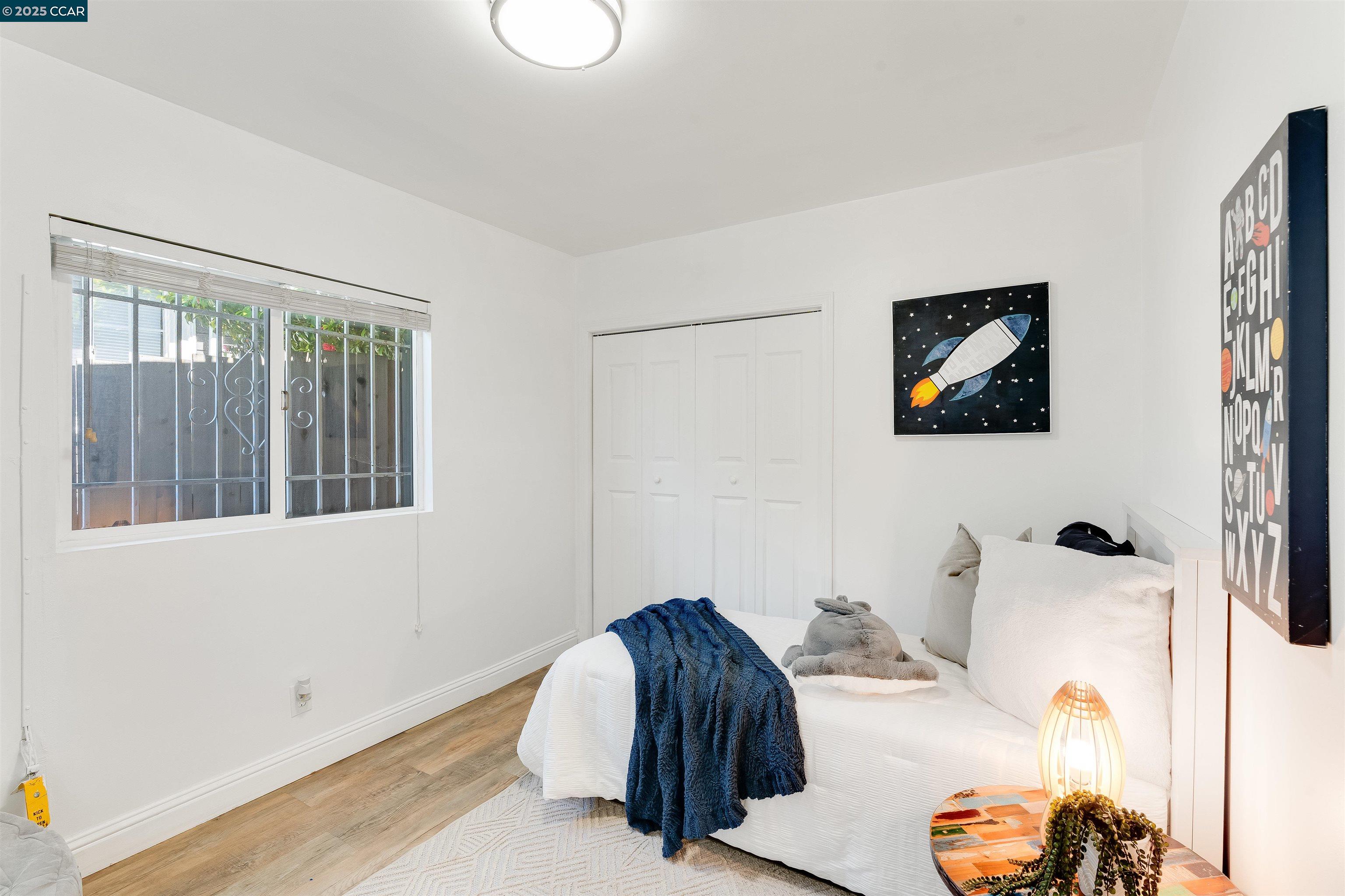 Detail Gallery Image 16 of 26 For 2154 35th Ave, Oakland,  CA 94601 - 2 Beds | 2 Baths