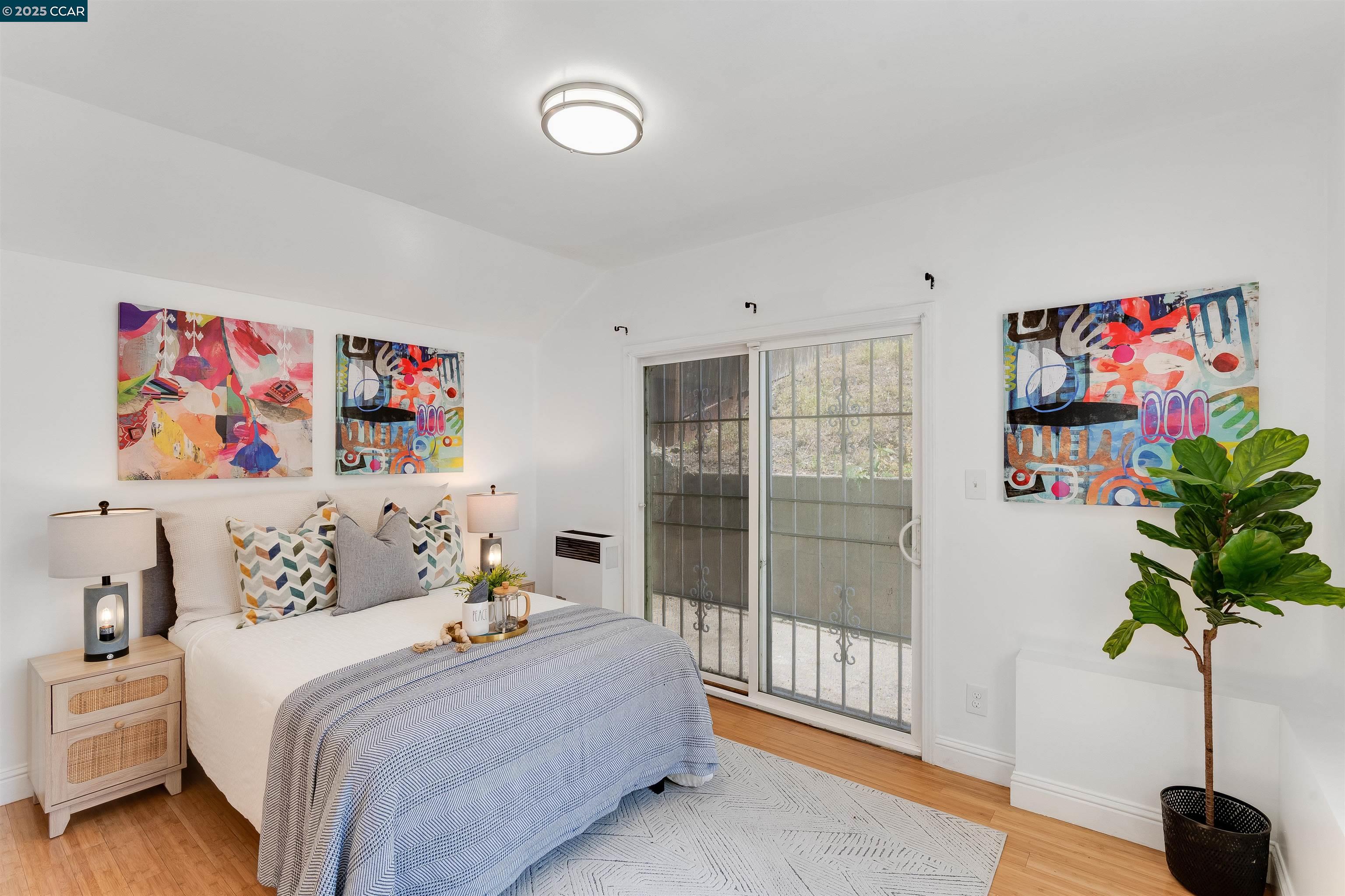 Detail Gallery Image 22 of 26 For 2154 35th Ave, Oakland,  CA 94601 - 2 Beds | 2 Baths