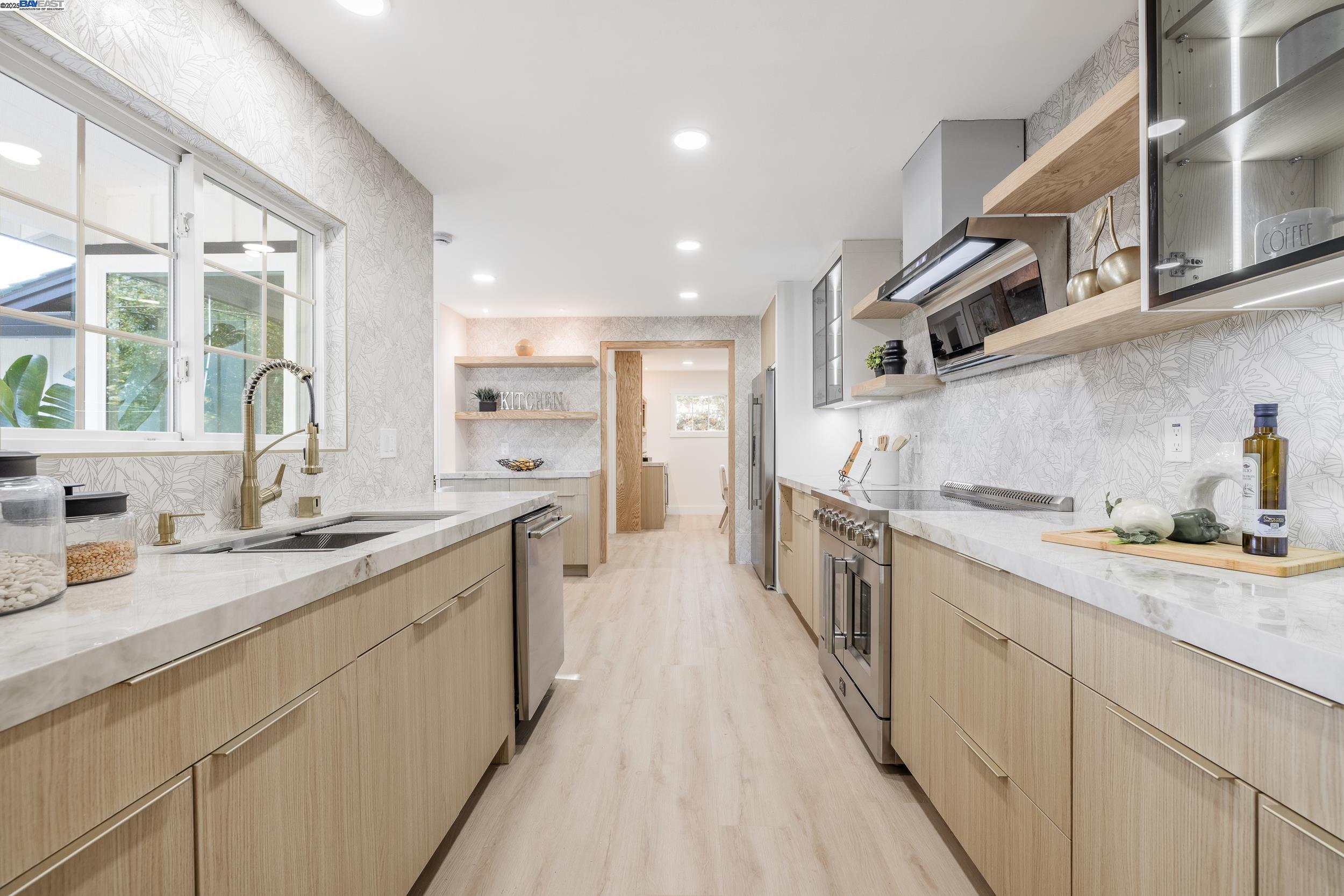 Detail Gallery Image 11 of 39 For 1367 Cordelia Ave, San Jose,  CA 95129 - 4 Beds | 2/1 Baths