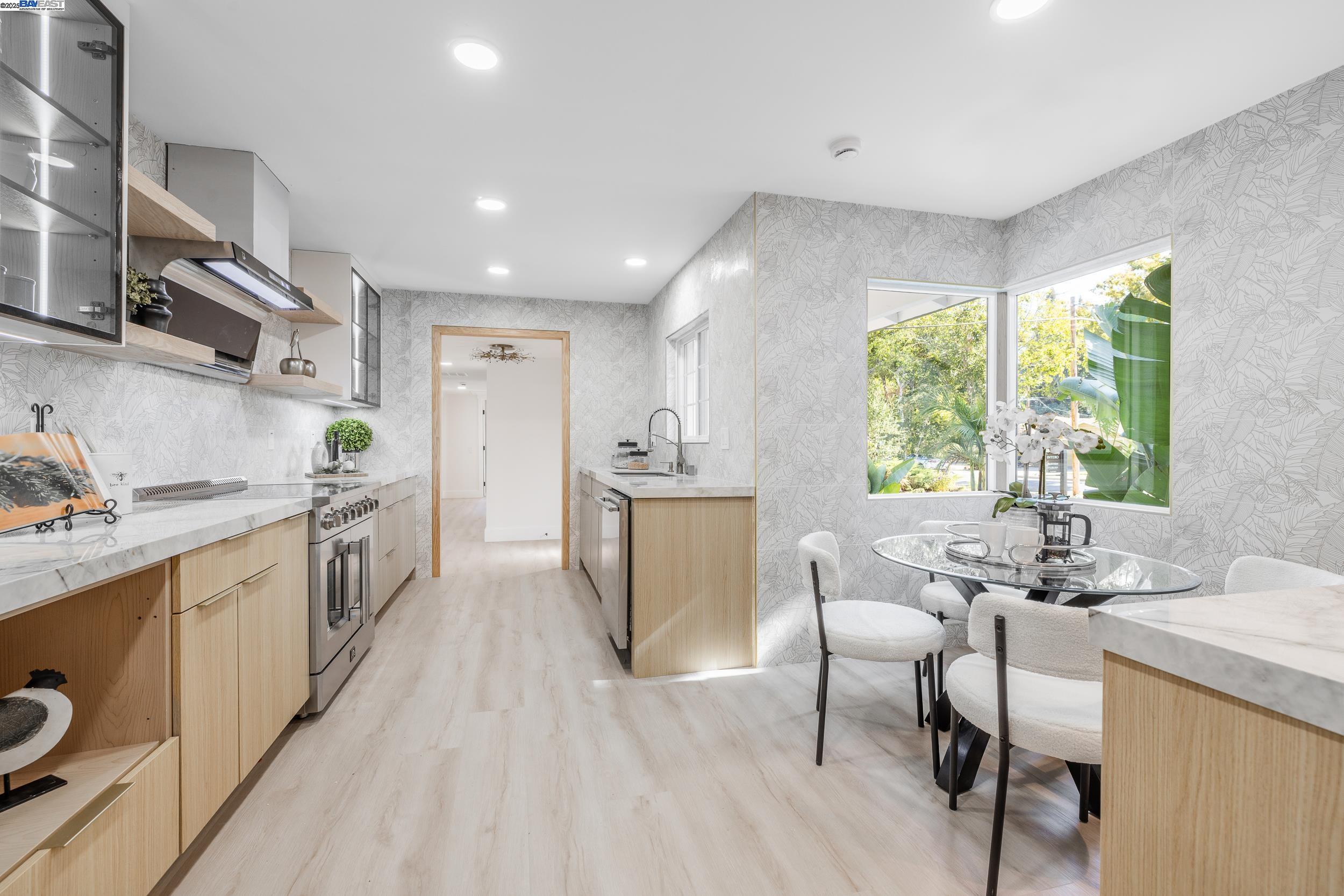 Detail Gallery Image 13 of 39 For 1367 Cordelia Ave, San Jose,  CA 95129 - 4 Beds | 2/1 Baths
