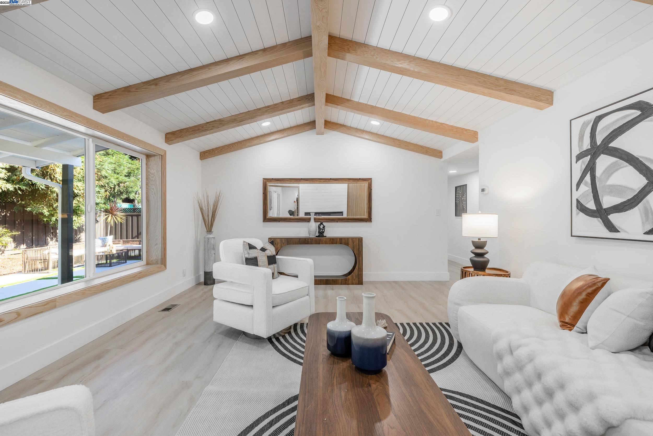 Detail Gallery Image 7 of 39 For 1367 Cordelia Ave, San Jose,  CA 95129 - 4 Beds | 2/1 Baths