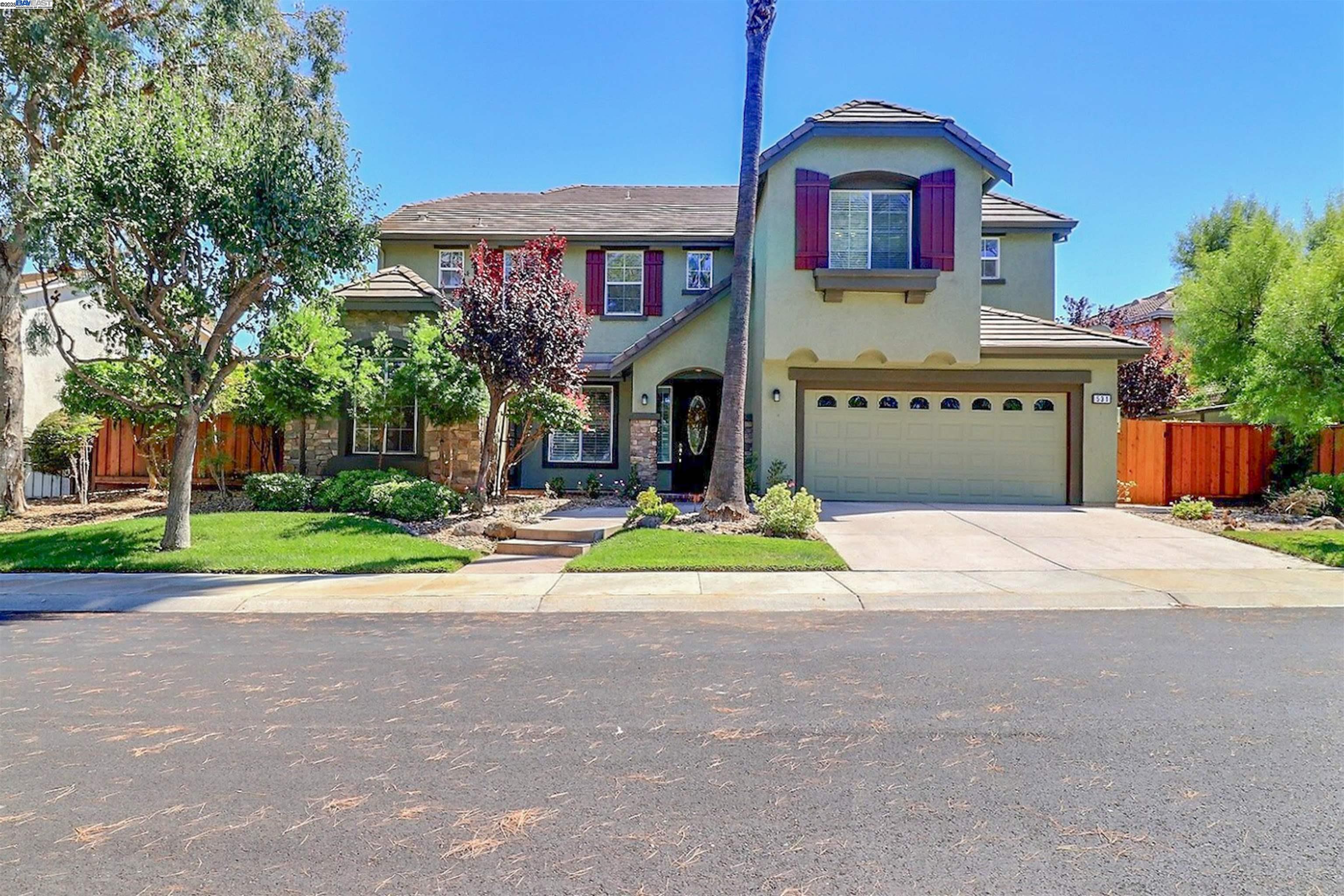 Detail Gallery Image 1 of 50 For 531 Half Moon Ct, Discovery Bay,  CA 94505 - 5 Beds | 4 Baths