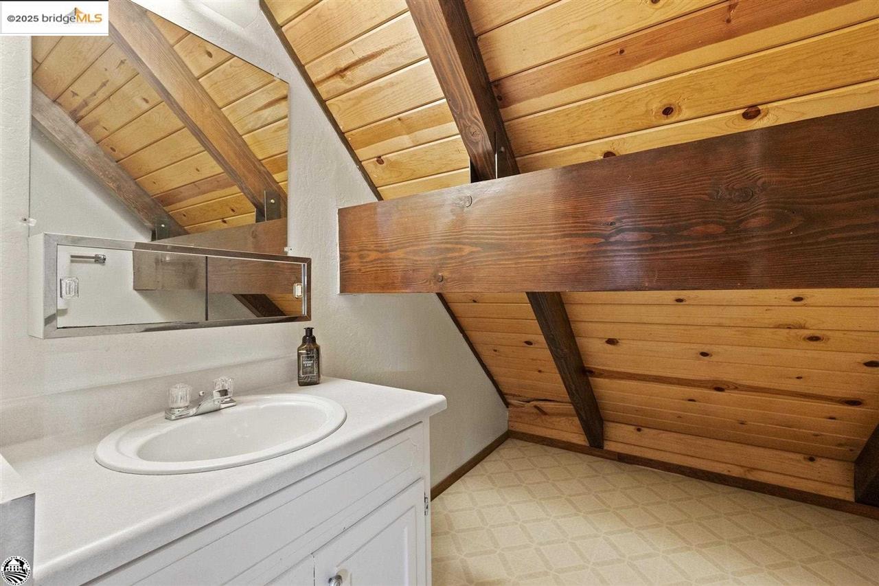 Detail Gallery Image 18 of 35 For 19385 Superior, Twain Harte,  CA 95383 - 4 Beds | 2/1 Baths