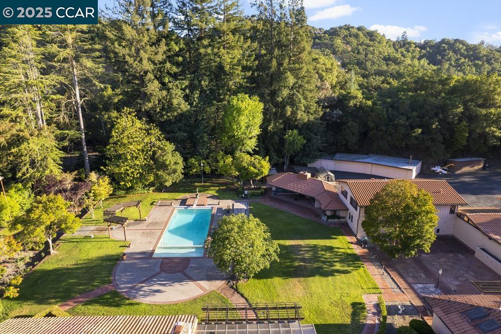 Detail Gallery Image 32 of 53 For 940 Reliez Station Ln, Lafayette,  CA 94549 - 13 Beds | 12/1 Baths