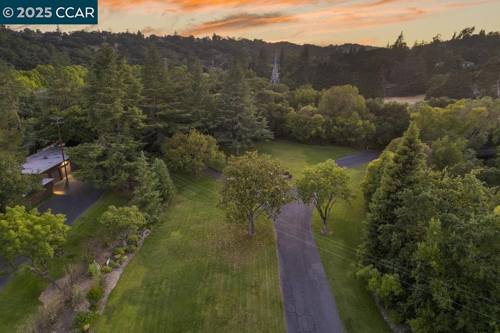 Detail Gallery Image 41 of 53 For 940 Reliez Station Ln, Lafayette,  CA 94549 - 13 Beds | 12/1 Baths