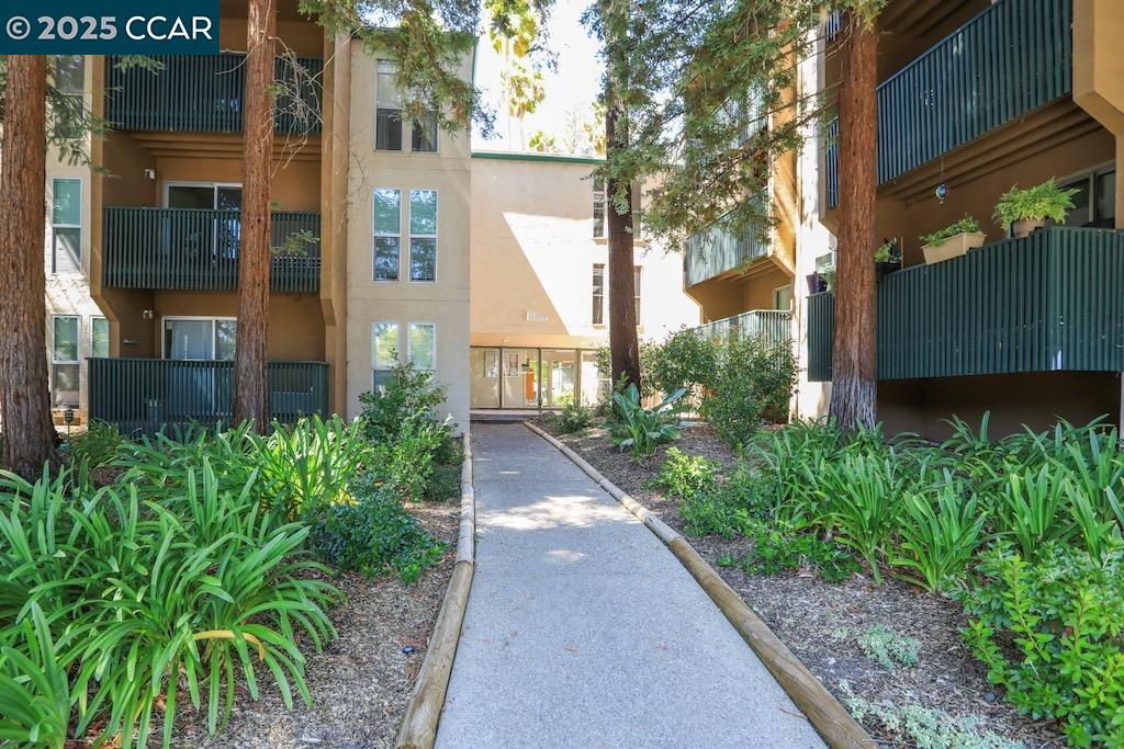 Photo #2: 41110355 Listing 