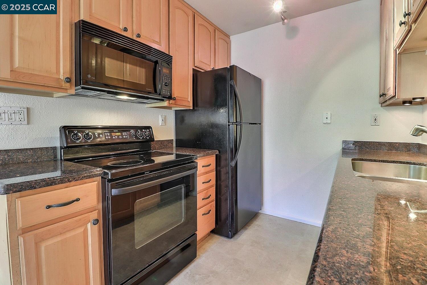 Photo #17: 41110355 Listing: Photo #17