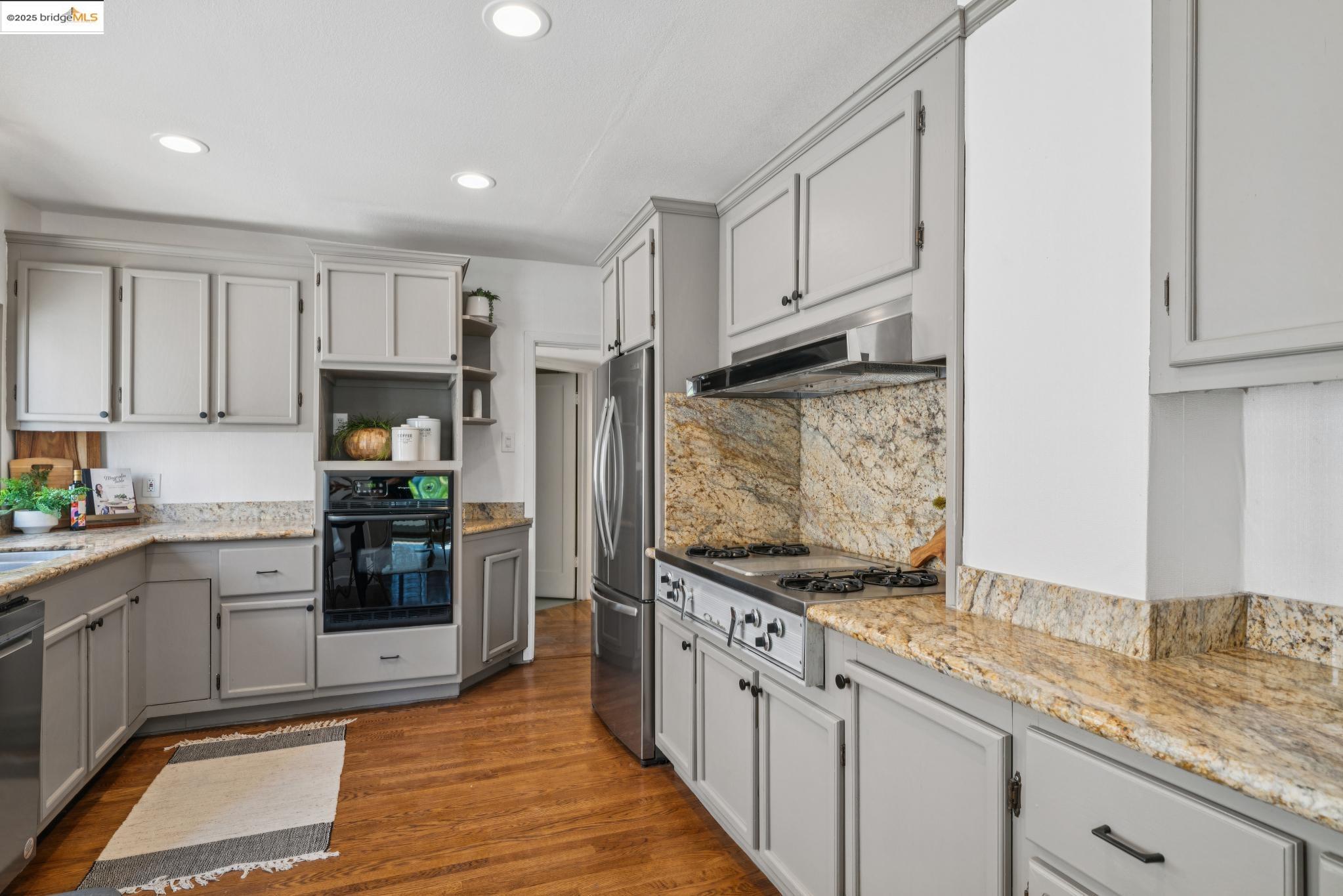 Detail Gallery Image 15 of 60 For 515 Mount St, Richmond,  CA 94805 - 3 Beds | 2/1 Baths