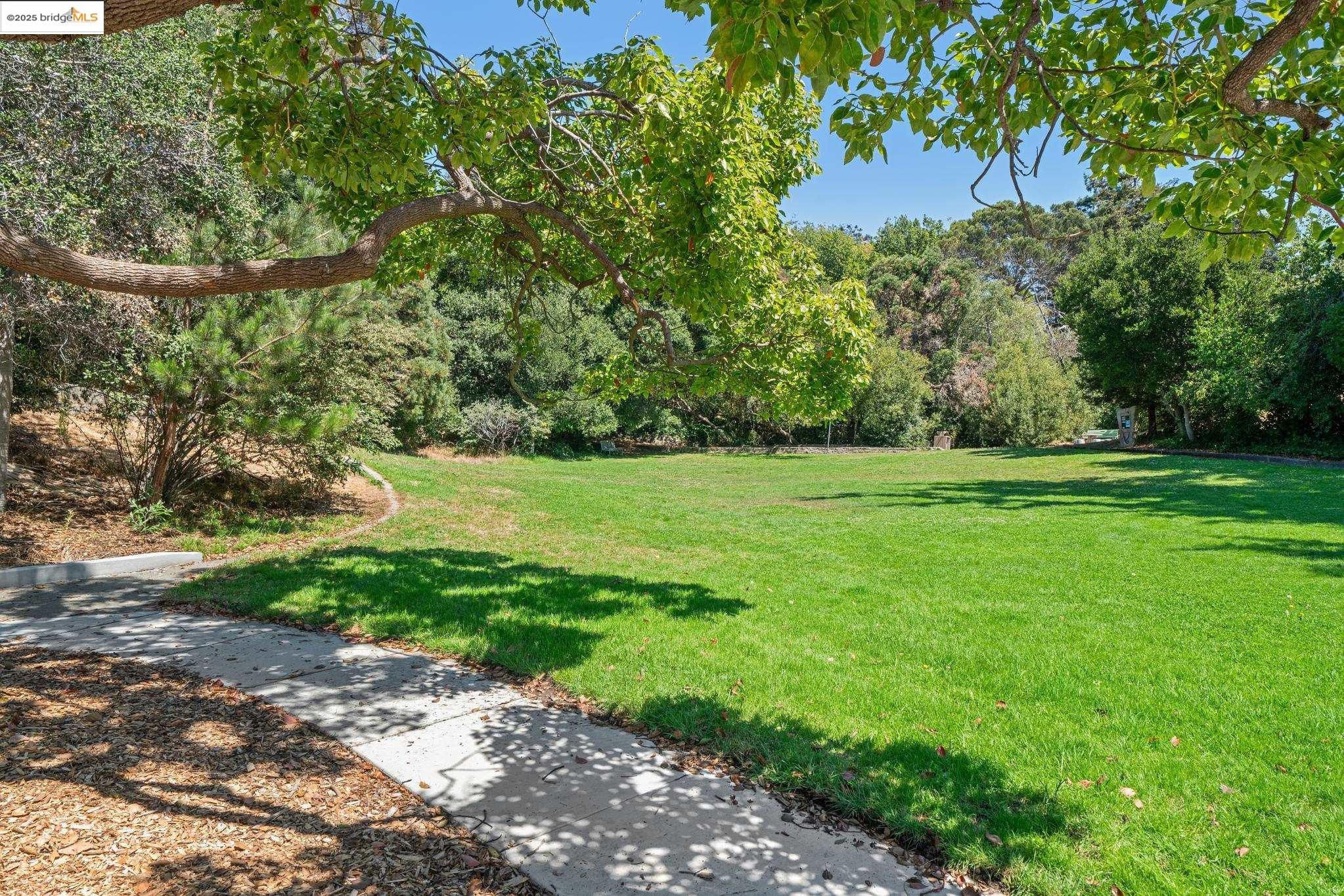 Detail Gallery Image 21 of 60 For 515 Mount St, Richmond,  CA 94805 - 3 Beds | 2/1 Baths