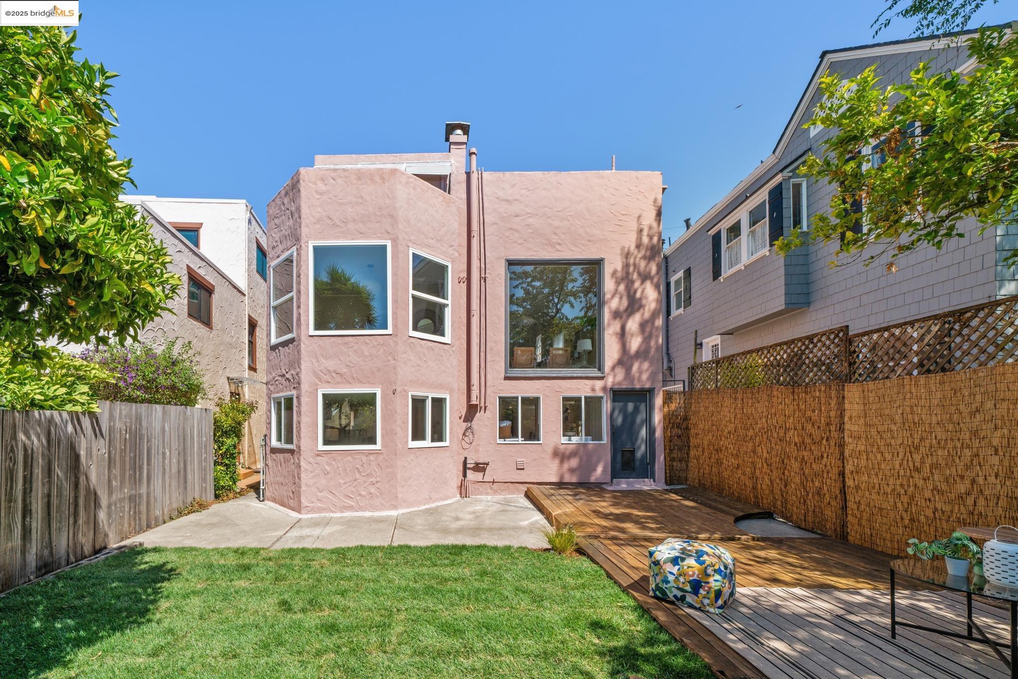 Detail Gallery Image 36 of 60 For 515 Mount St, Richmond,  CA 94805 - 3 Beds | 2/1 Baths