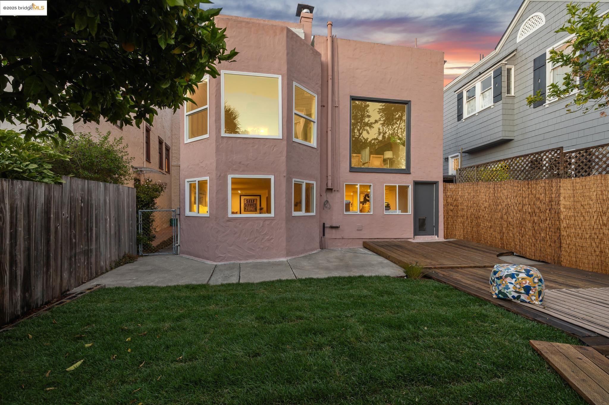 Detail Gallery Image 50 of 60 For 515 Mount St, Richmond,  CA 94805 - 3 Beds | 2/1 Baths