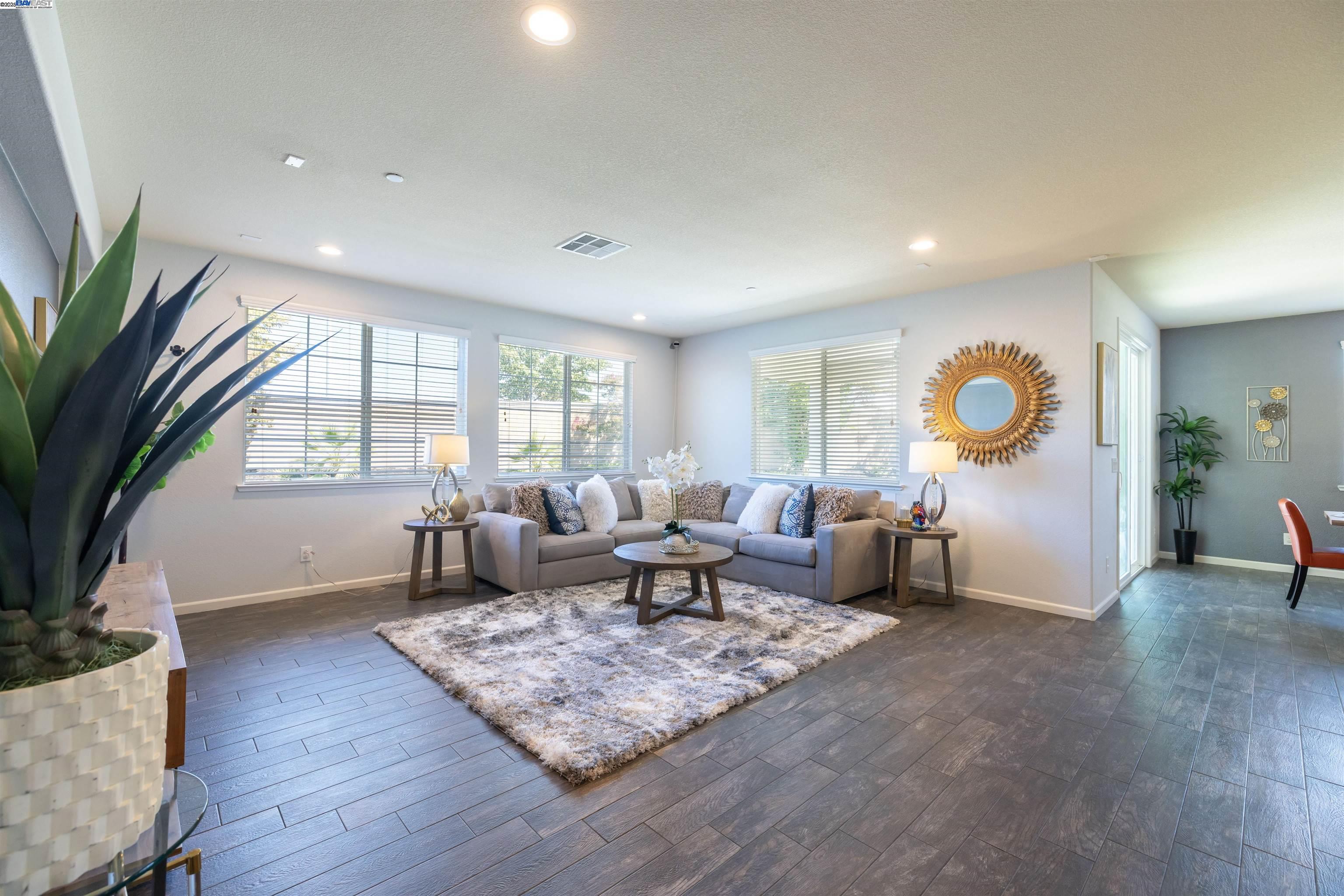 Detail Gallery Image 10 of 60 For 917 Talaria Ct, Oakley,  CA 94561 - 4 Beds | 3 Baths