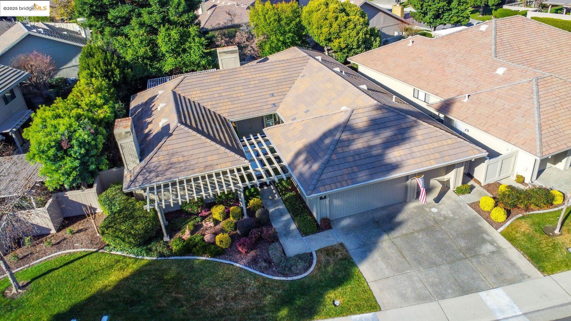 Front Image Thumbnail for EB41110361