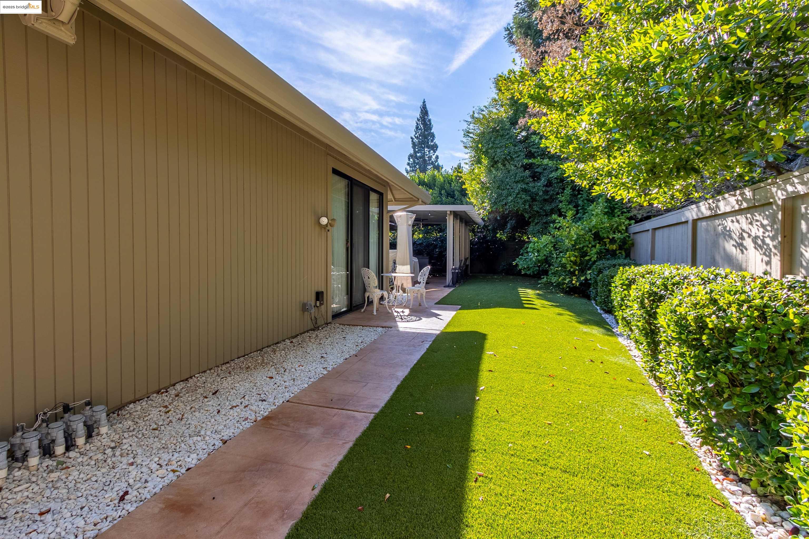 Detail Gallery Image 22 of 29 For 2142 Stony Bar Way, Gold River,  CA 95670 - 3 Beds | 2/1 Baths