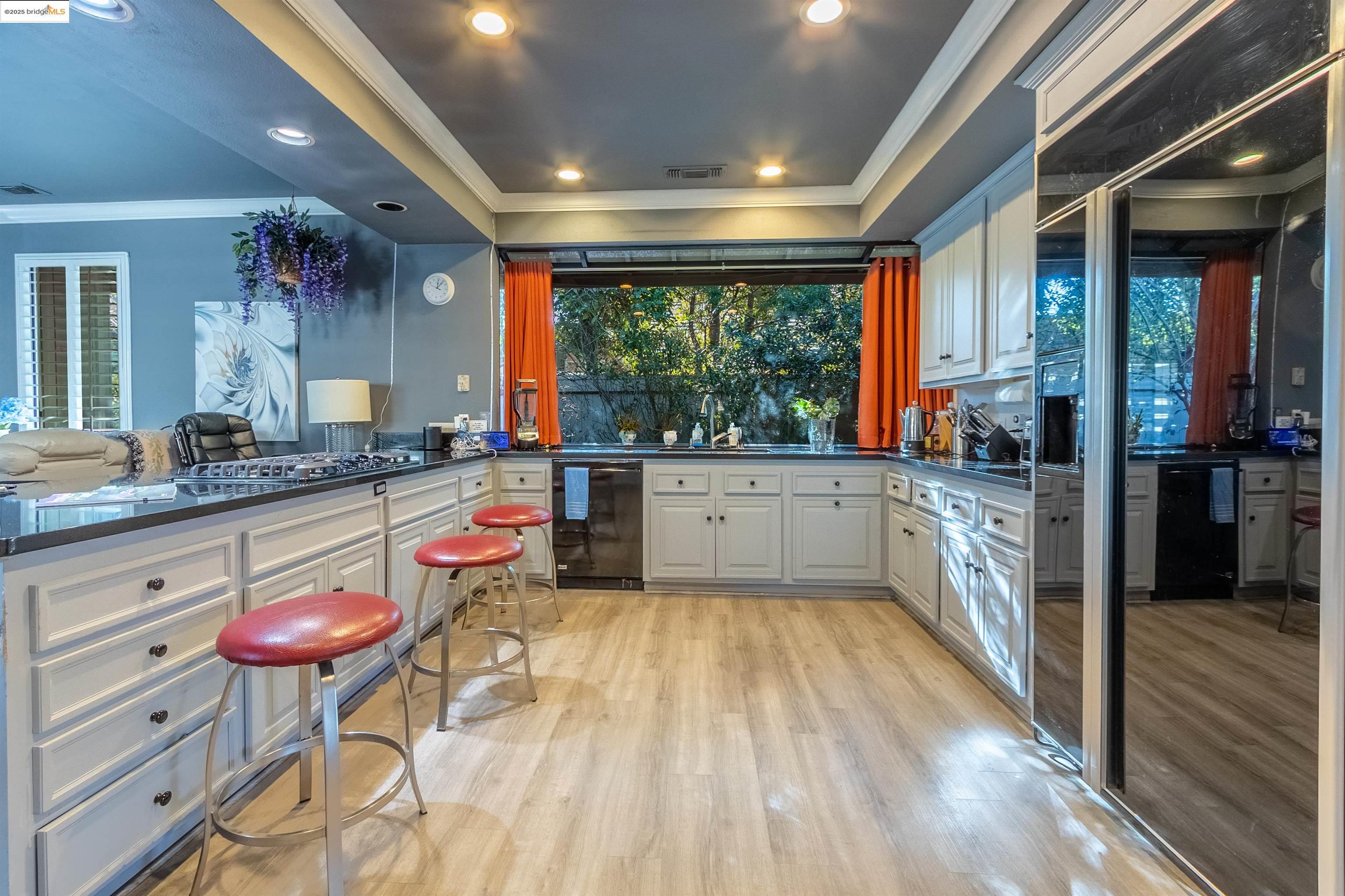 Detail Gallery Image 4 of 29 For 2142 Stony Bar Way, Gold River,  CA 95670 - 3 Beds | 2/1 Baths