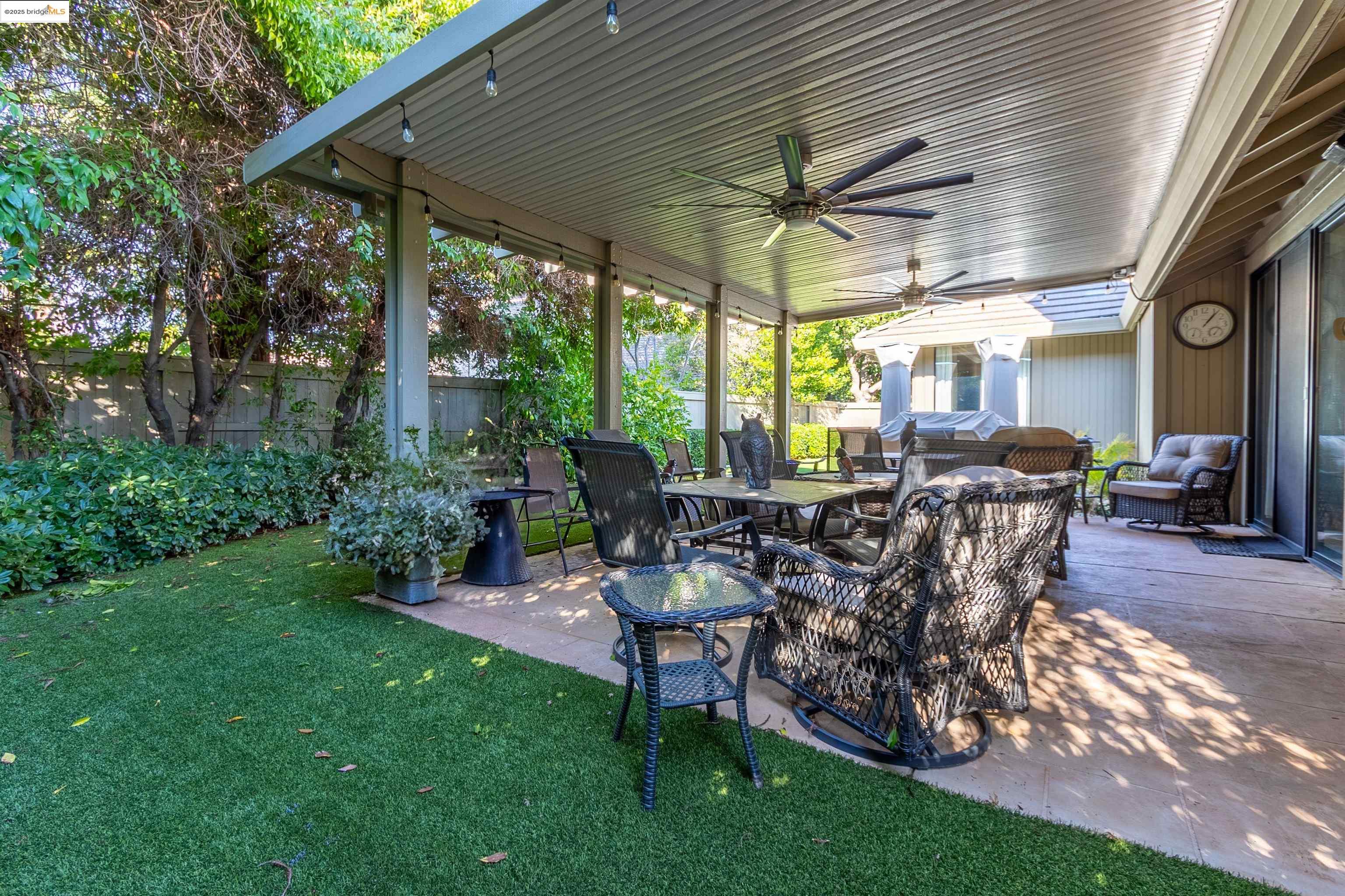 Detail Gallery Image 4 of 8 For 2142 Stony Bar Way, Gold River,  CA 95670 - 3 Beds | 2/1 Baths