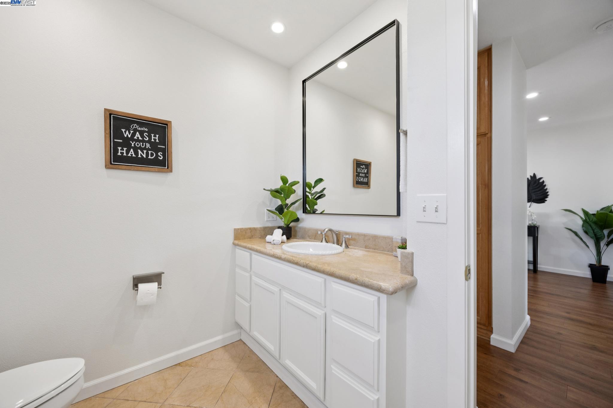 Detail Gallery Image 19 of 52 For 133 Mecartney Rd, Alameda,  CA 94502 - 3 Beds | 2 Baths