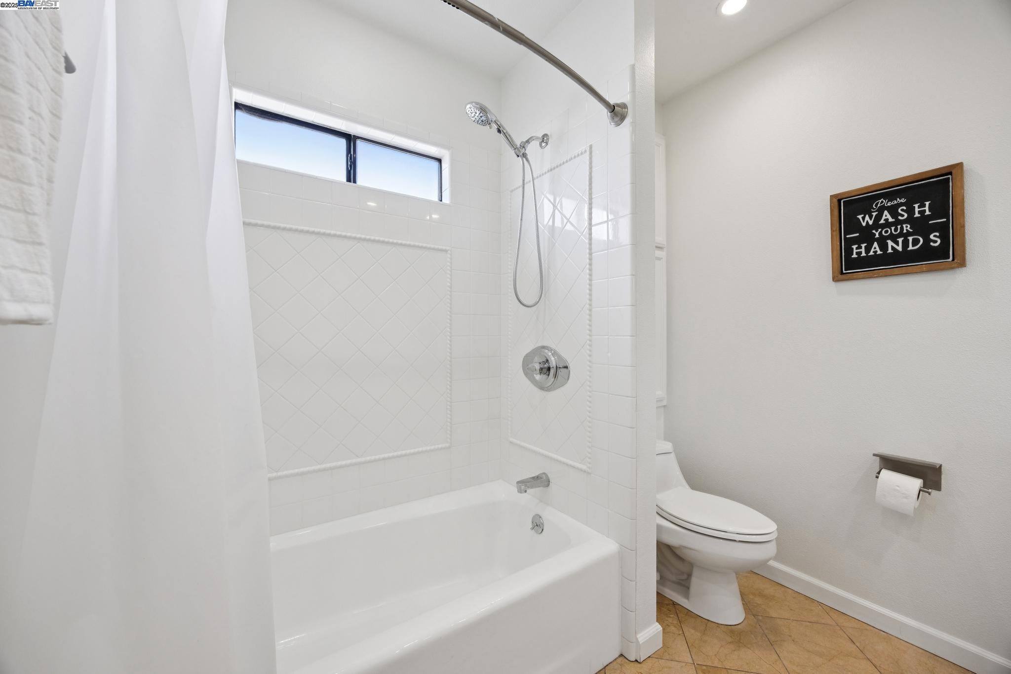 Detail Gallery Image 21 of 52 For 133 Mecartney Rd, Alameda,  CA 94502 - 3 Beds | 2 Baths