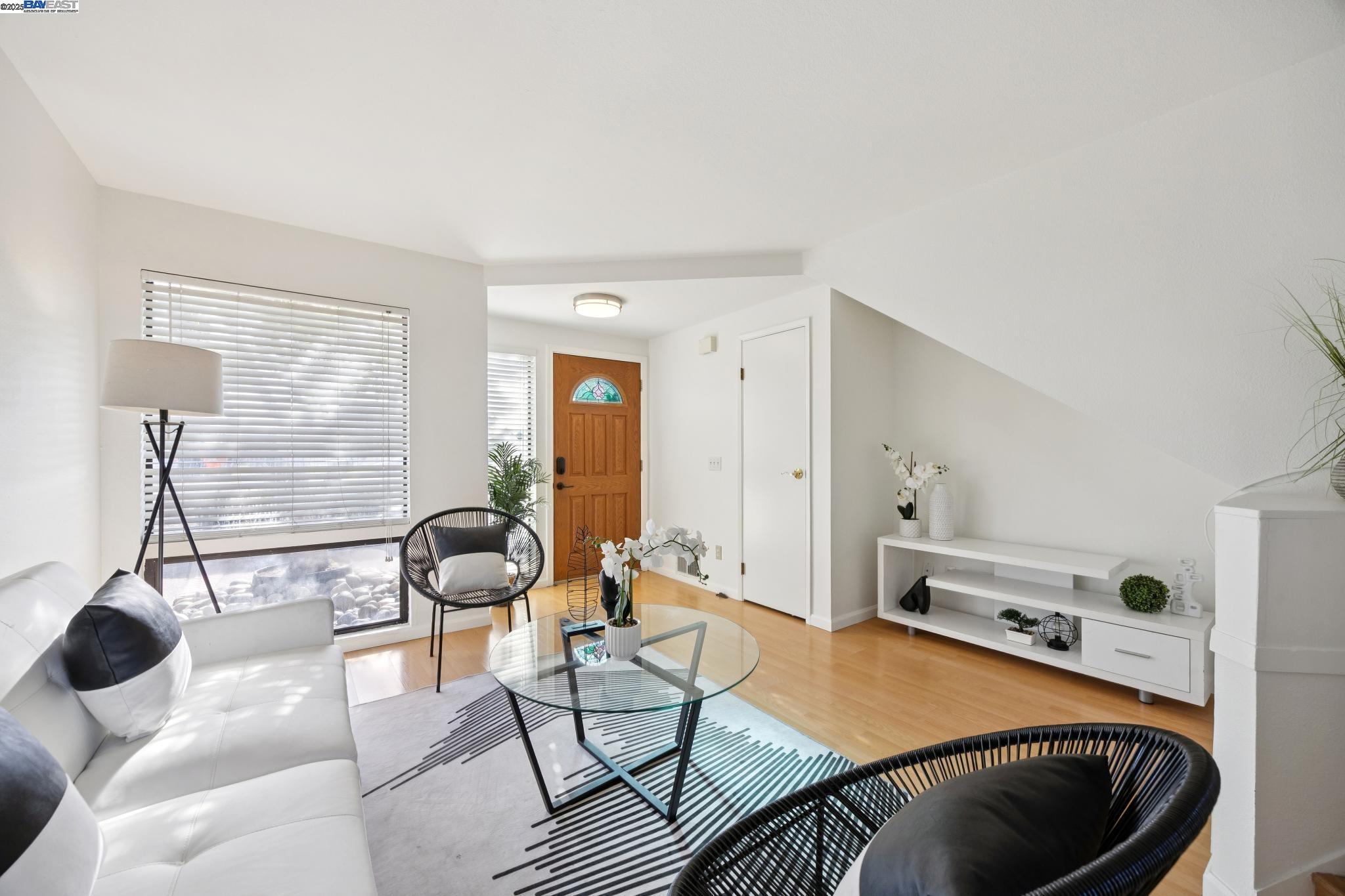 Detail Gallery Image 28 of 48 For 133 Mecartney Rd, Alameda,  CA 94502 - 3 Beds | 2 Baths