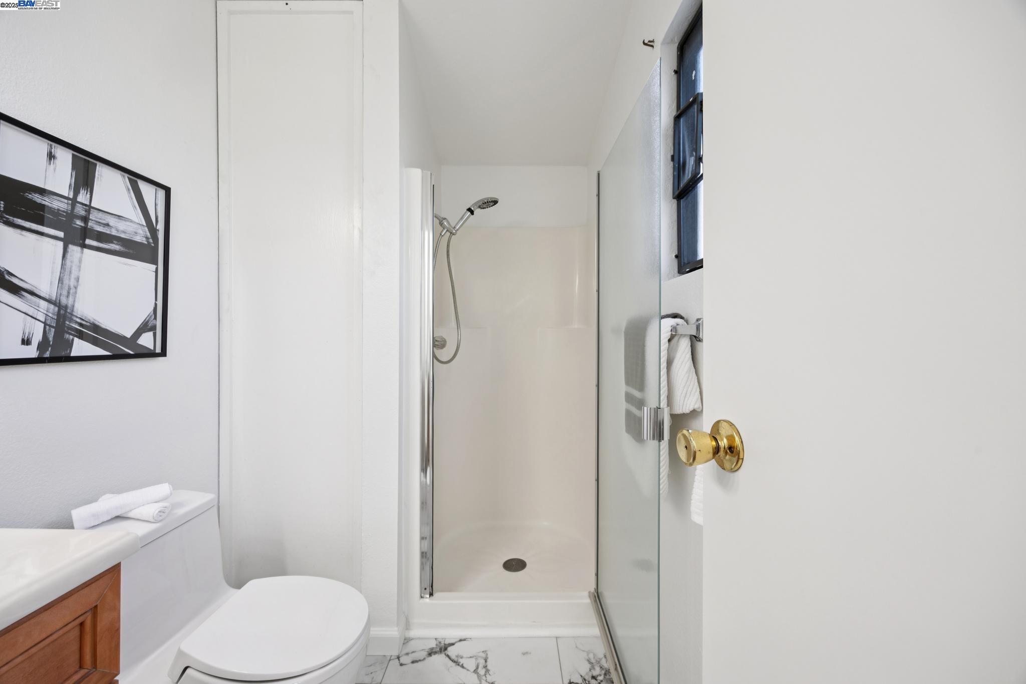 Detail Gallery Image 35 of 52 For 133 Mecartney Rd, Alameda,  CA 94502 - 3 Beds | 2 Baths