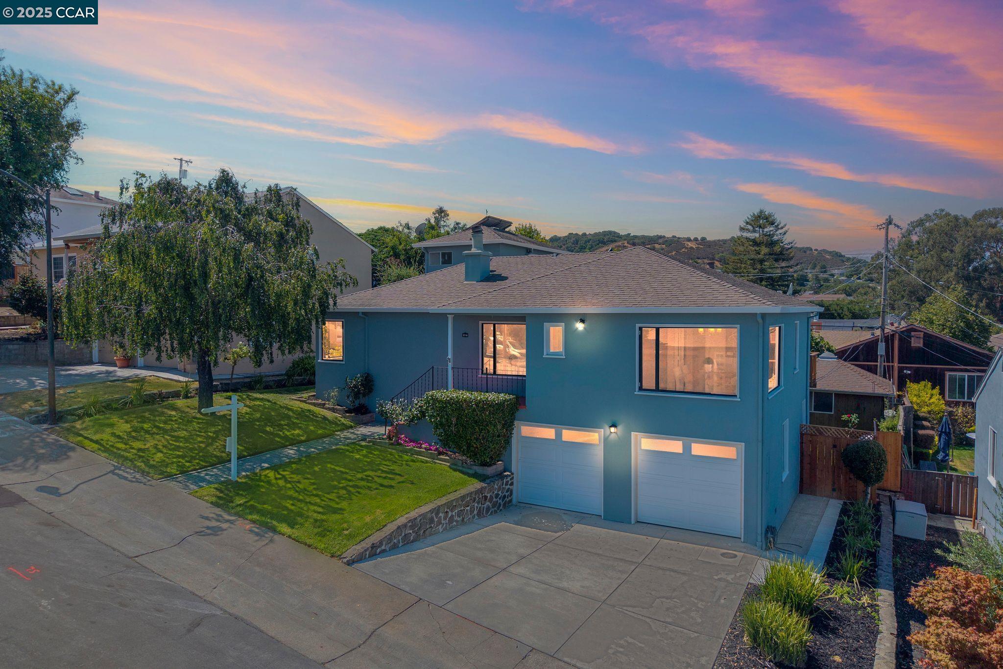 Detail Gallery Image 1 of 60 For 3716 Kenwood Ave, San Mateo,  CA 94403 - 4 Beds | 2/1 Baths