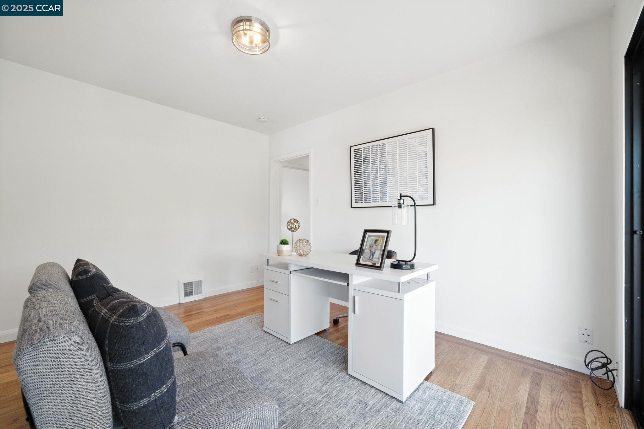 Detail Gallery Image 20 of 60 For 3716 Kenwood Ave, San Mateo,  CA 94403 - 4 Beds | 2/1 Baths