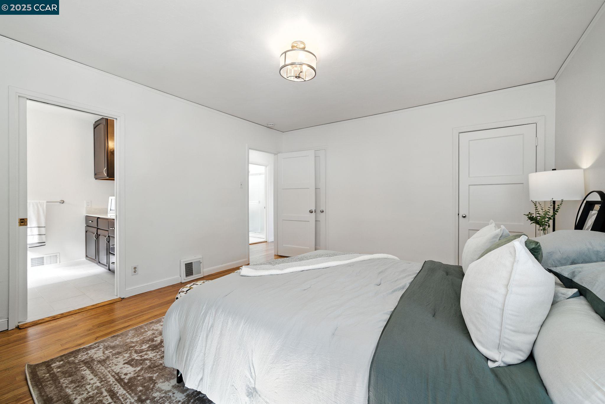 Detail Gallery Image 25 of 60 For 3716 Kenwood Ave, San Mateo,  CA 94403 - 4 Beds | 2/1 Baths