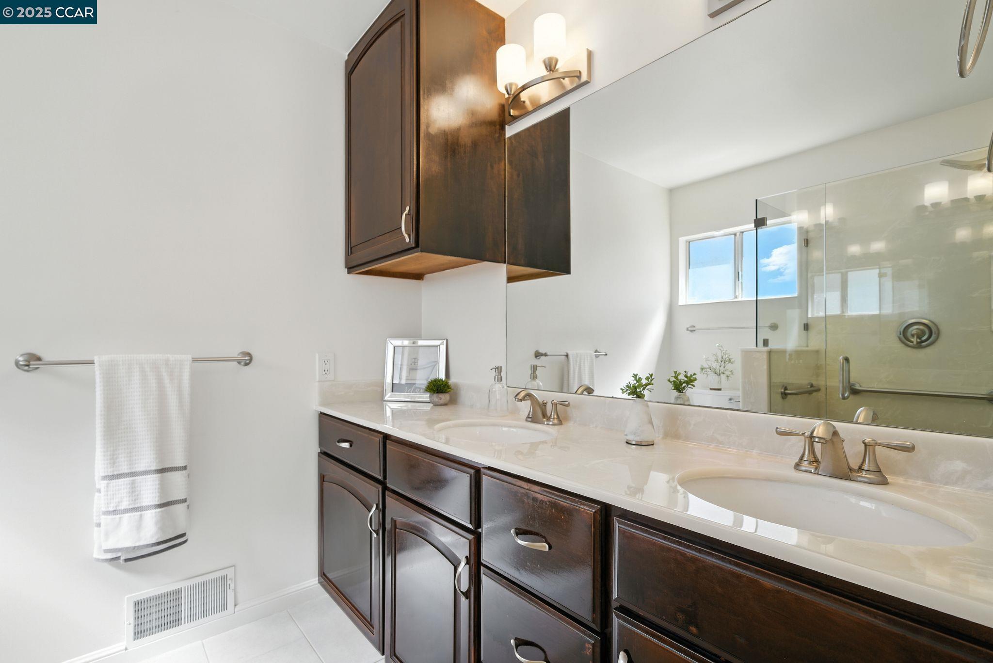 Detail Gallery Image 28 of 60 For 3716 Kenwood Ave, San Mateo,  CA 94403 - 4 Beds | 2/1 Baths