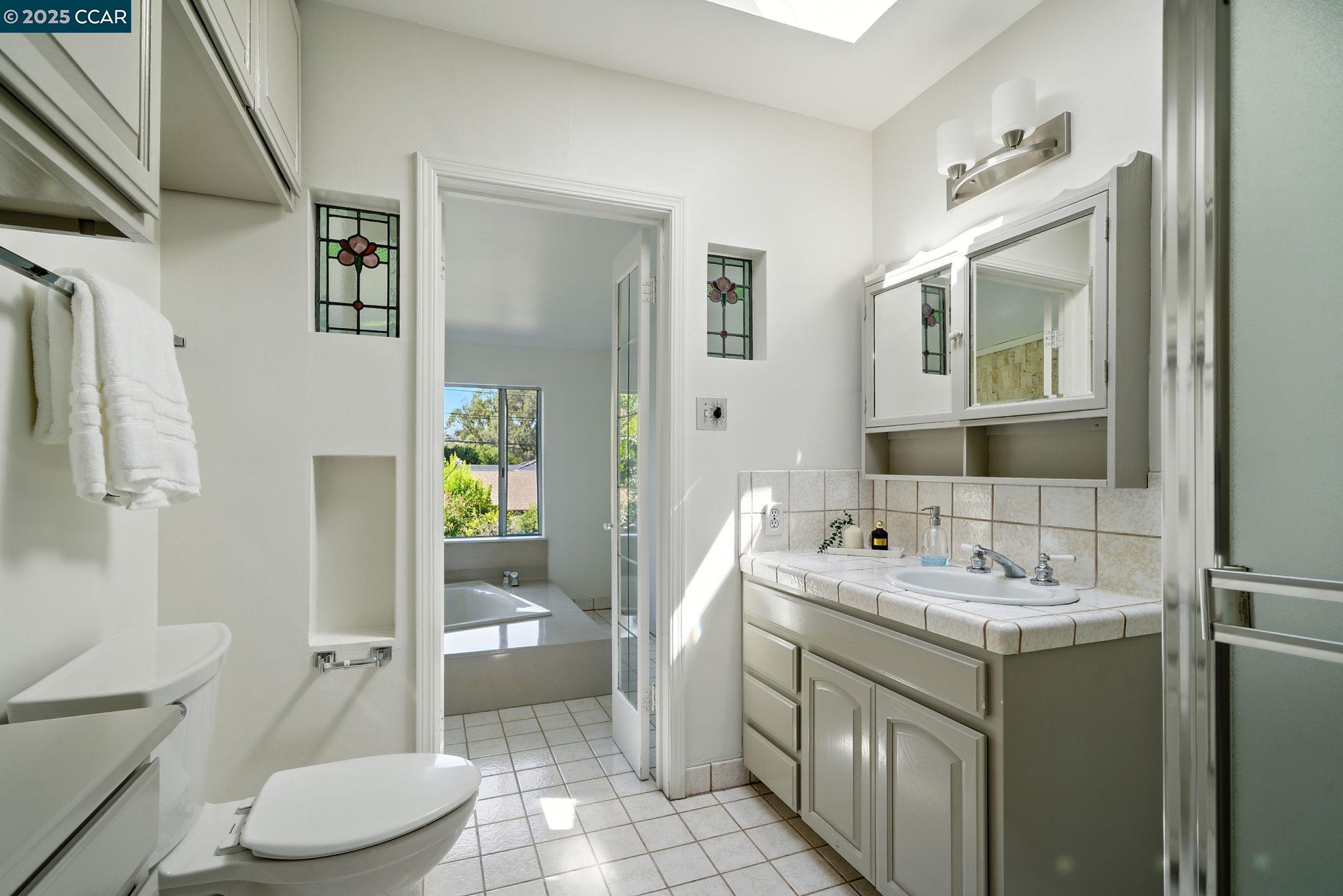 Detail Gallery Image 34 of 60 For 3716 Kenwood Ave, San Mateo,  CA 94403 - 4 Beds | 2/1 Baths