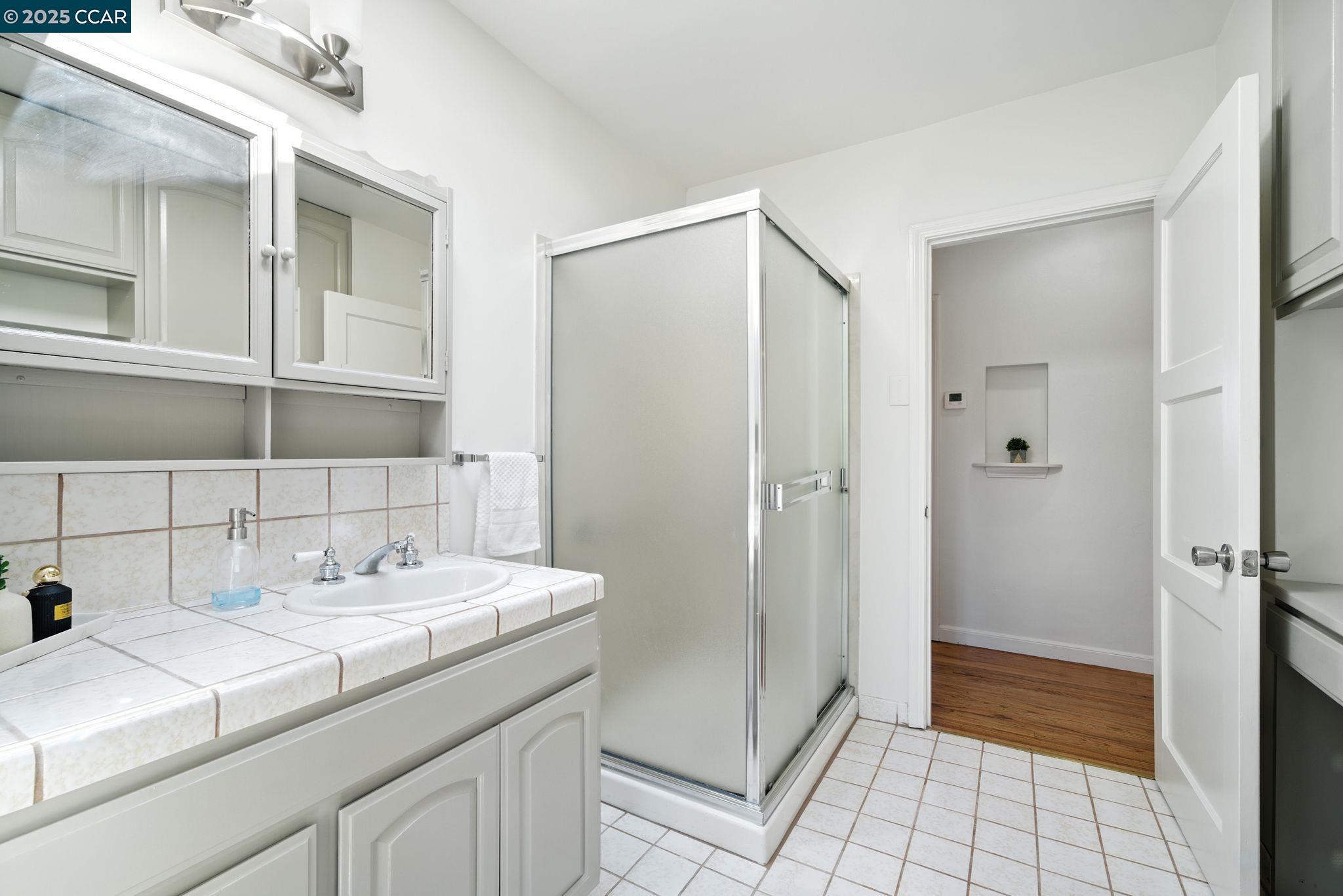 Detail Gallery Image 35 of 60 For 3716 Kenwood Ave, San Mateo,  CA 94403 - 4 Beds | 2/1 Baths