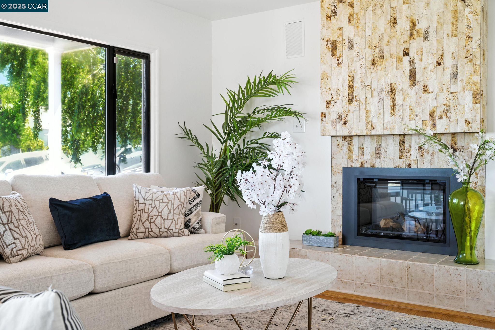 Detail Gallery Image 6 of 60 For 3716 Kenwood Ave, San Mateo,  CA 94403 - 4 Beds | 2/1 Baths