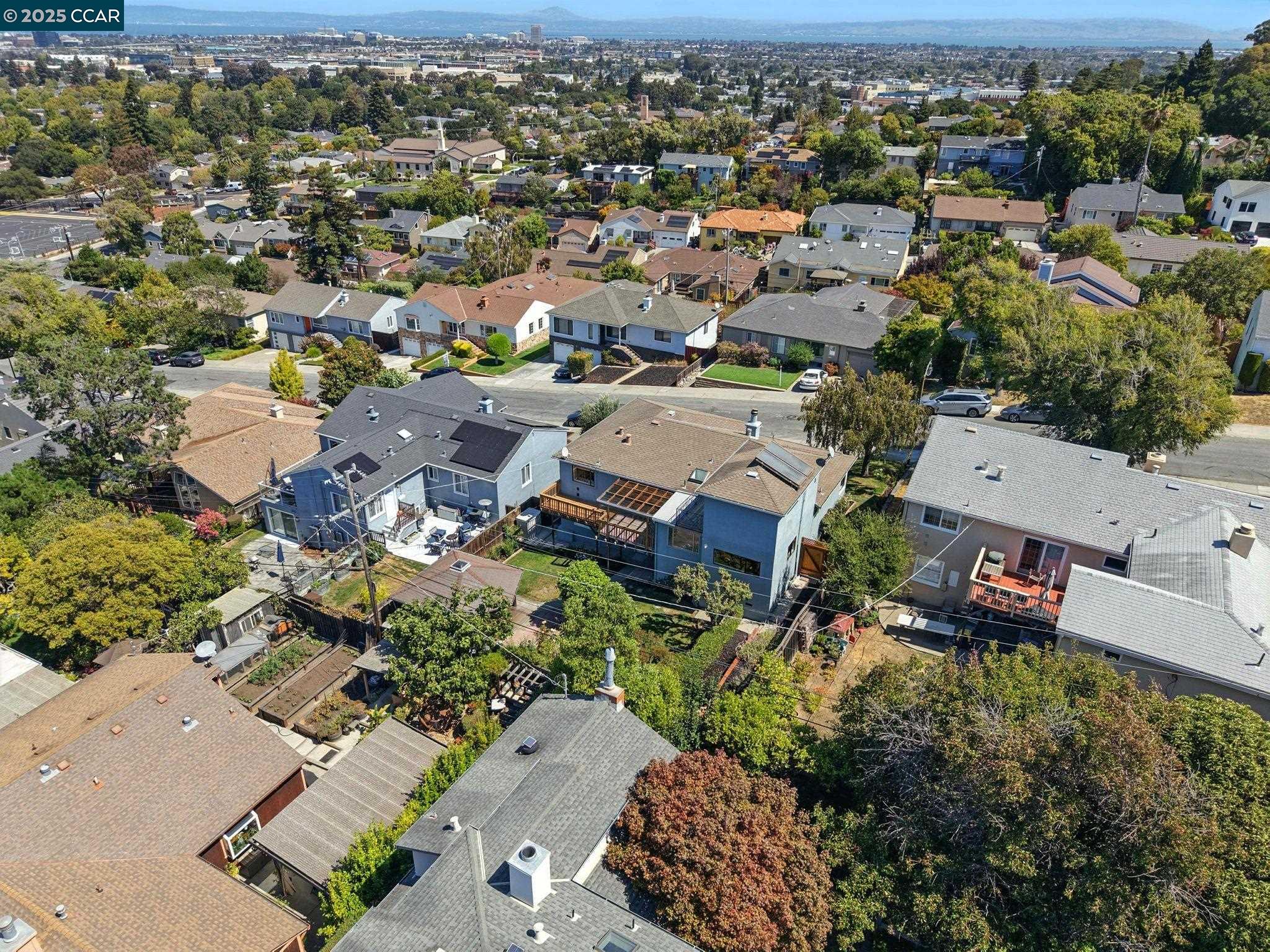 Detail Gallery Image 53 of 60 For 3716 Kenwood Ave, San Mateo,  CA 94403 - 4 Beds | 2/1 Baths