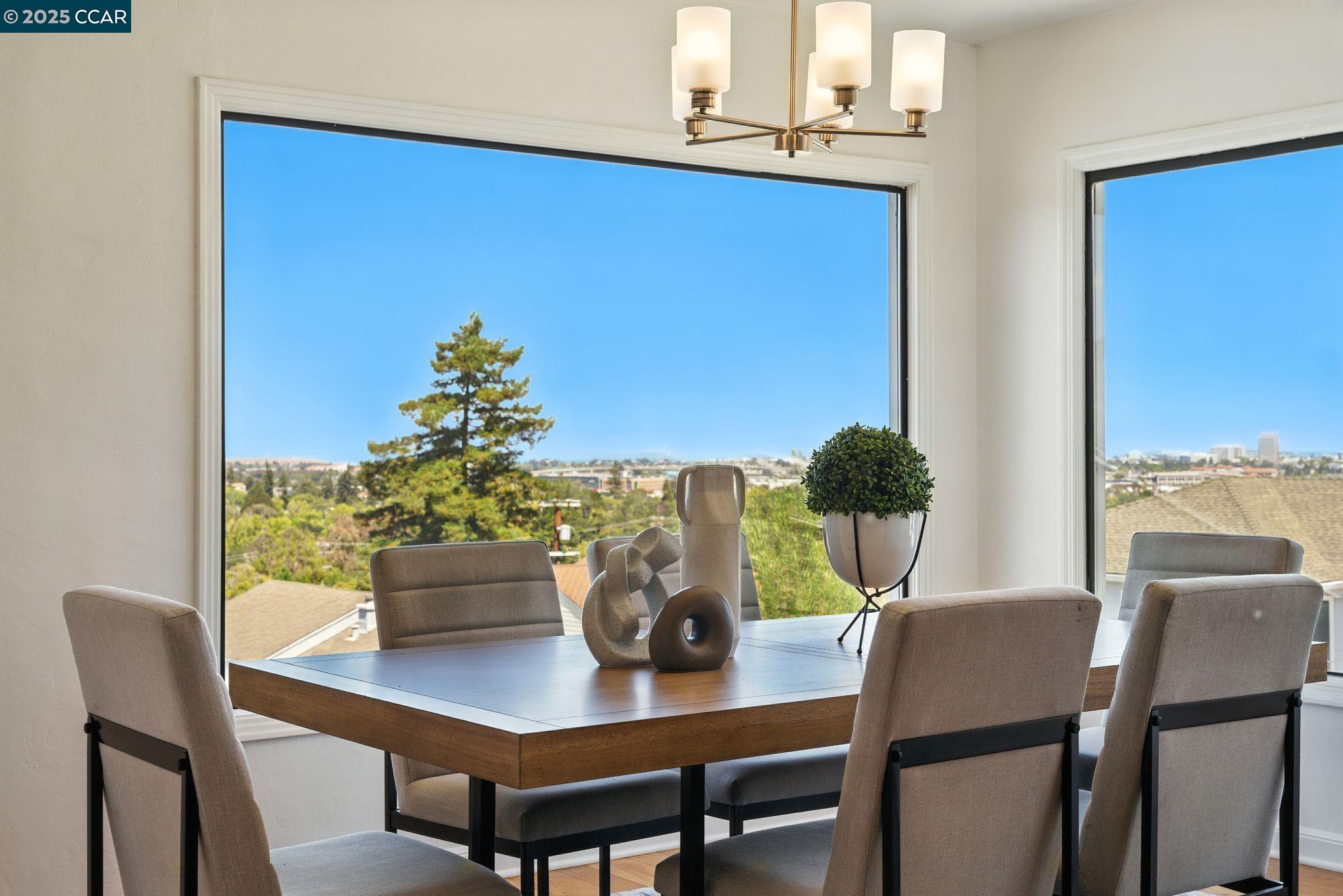 Detail Gallery Image 7 of 60 For 3716 Kenwood Ave, San Mateo,  CA 94403 - 4 Beds | 2/1 Baths