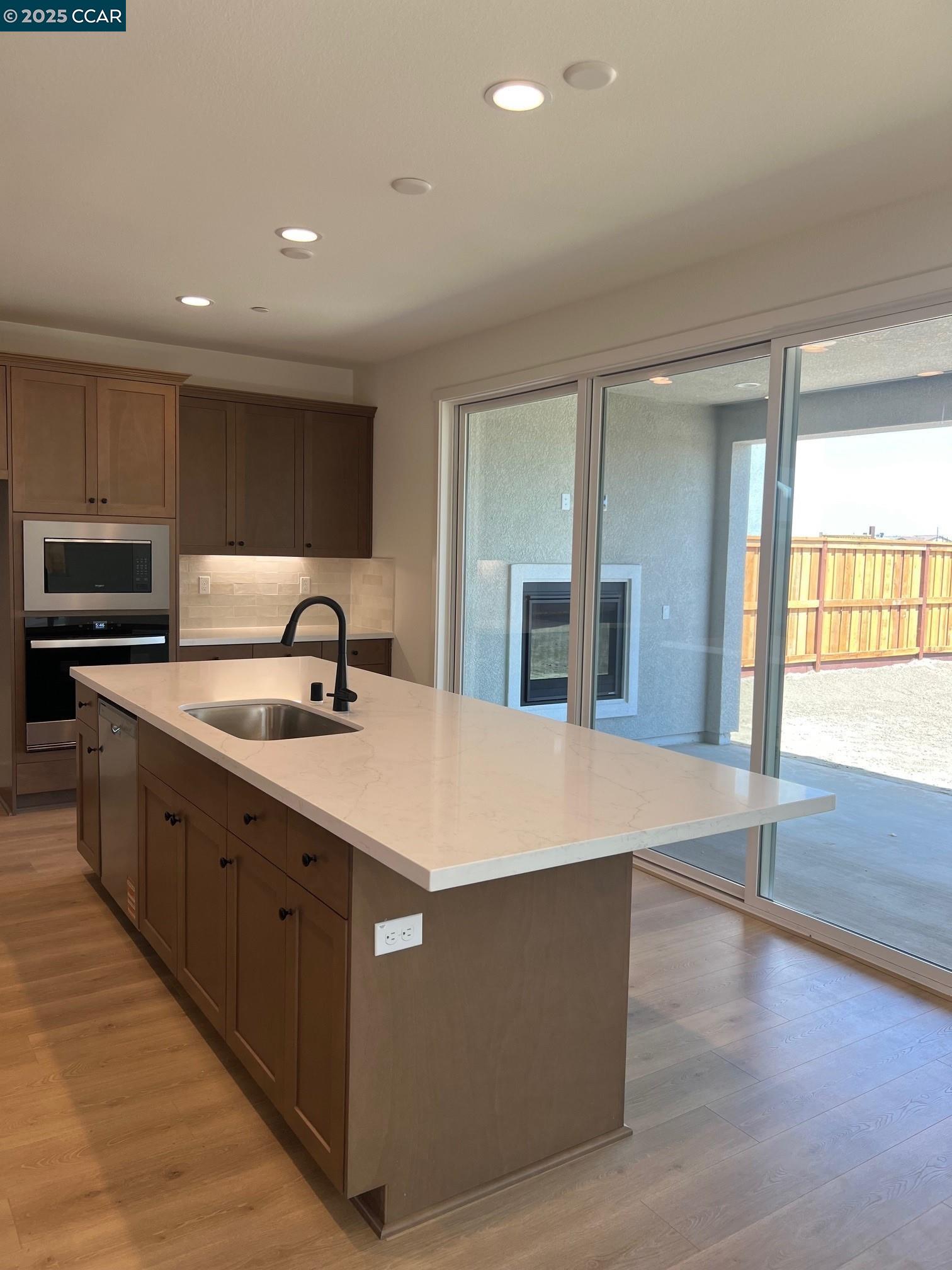 Detail Gallery Image 4 of 8 For 17024 Aldergrove Court, Lathrop,  CA 95330 - 4 Beds | 3/1 Baths