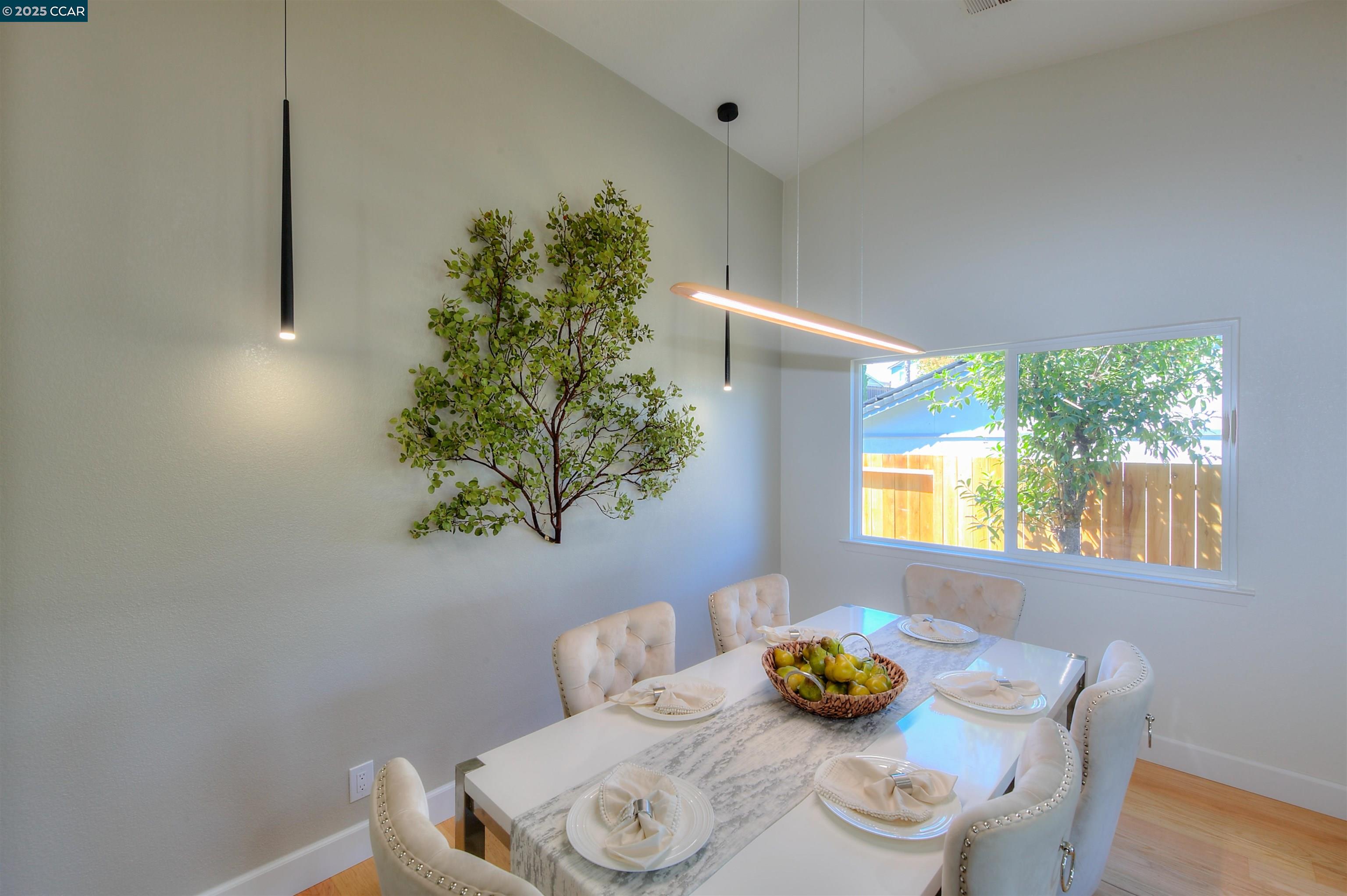 Detail Gallery Image 11 of 59 For 118 Sparrow Dr, Hercules,  CA 94547 - 3 Beds | 2 Baths