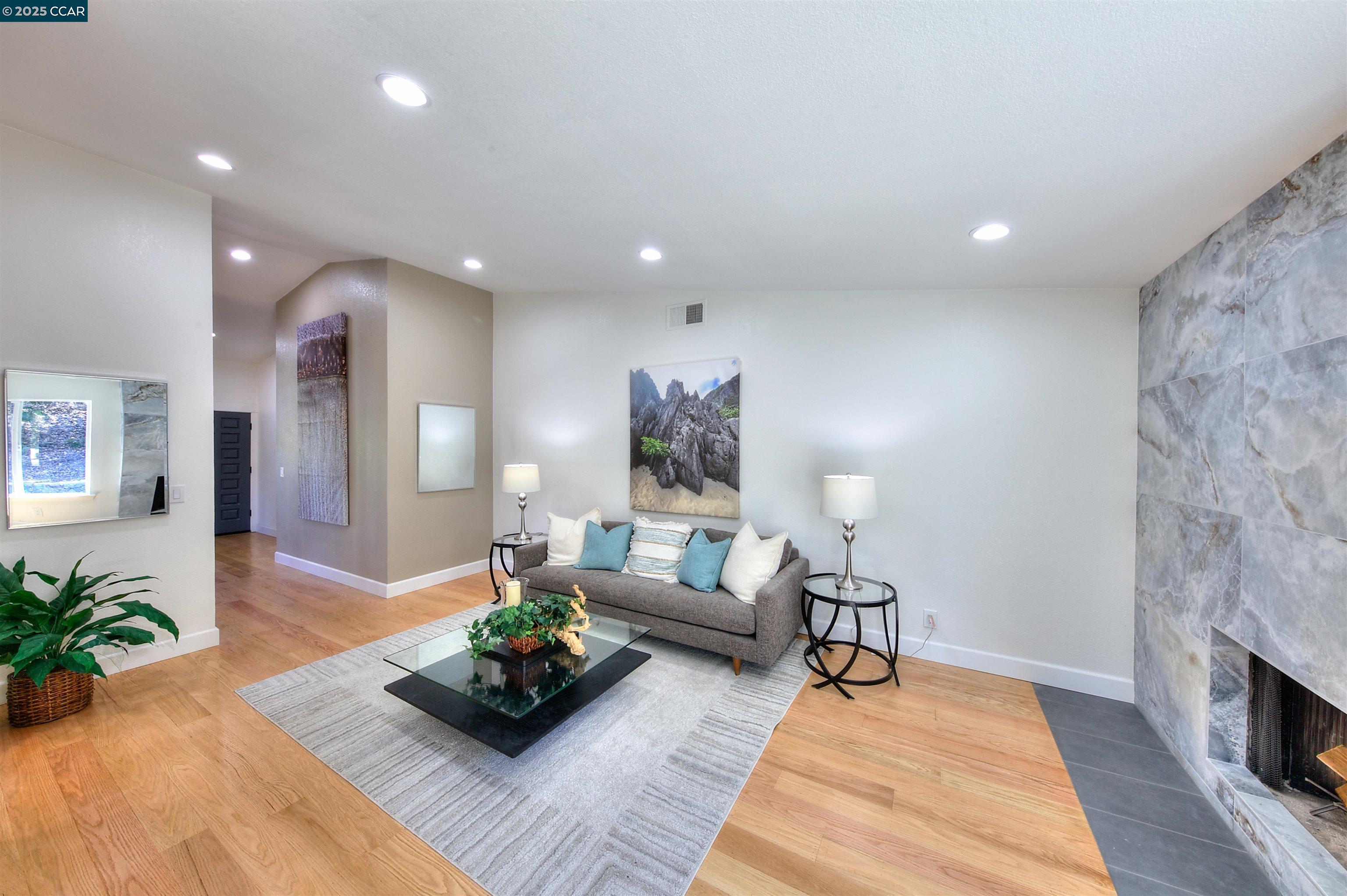 Detail Gallery Image 16 of 59 For 118 Sparrow Dr, Hercules,  CA 94547 - 3 Beds | 2 Baths