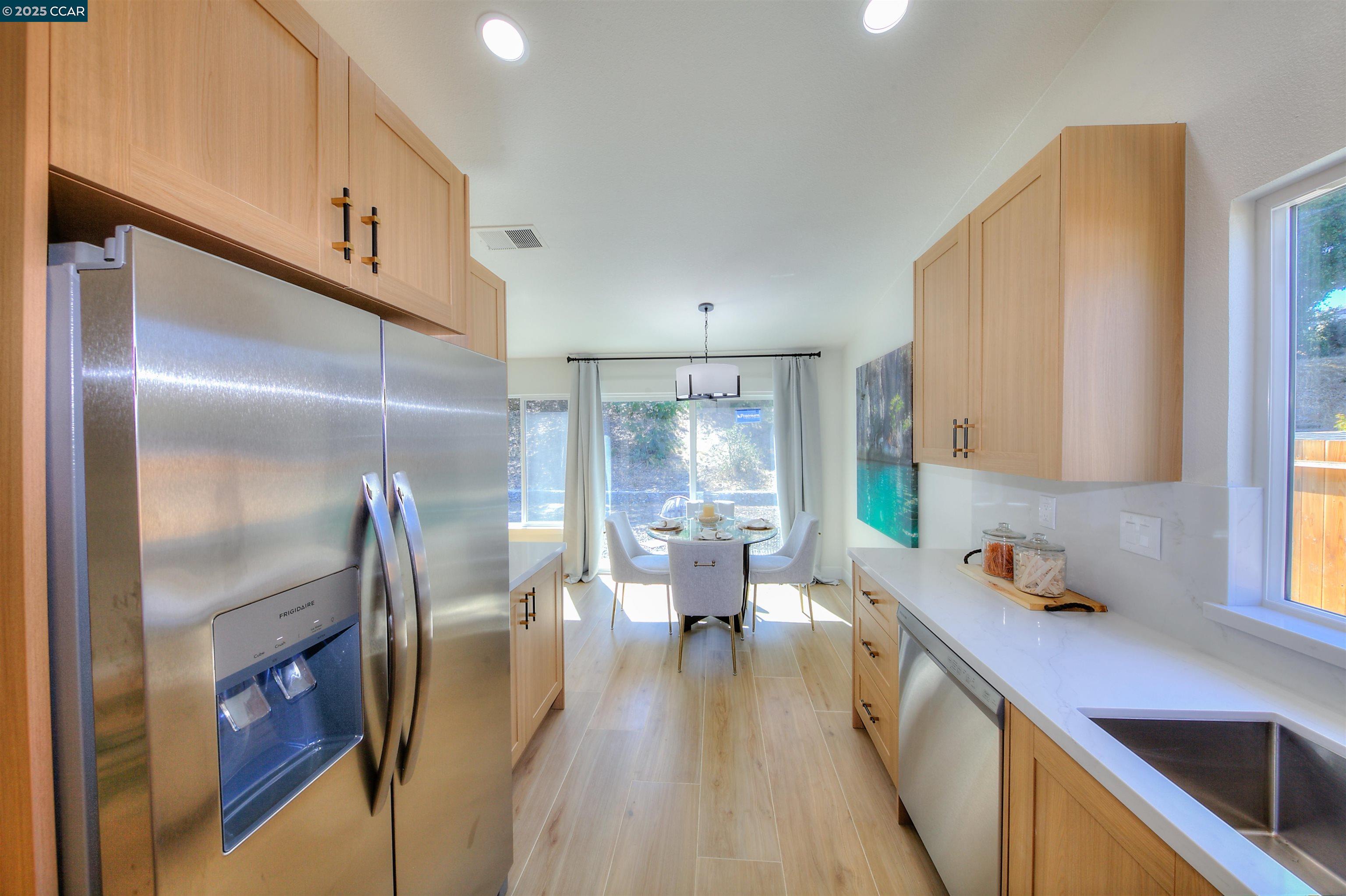 Detail Gallery Image 24 of 59 For 118 Sparrow Dr, Hercules,  CA 94547 - 3 Beds | 2 Baths