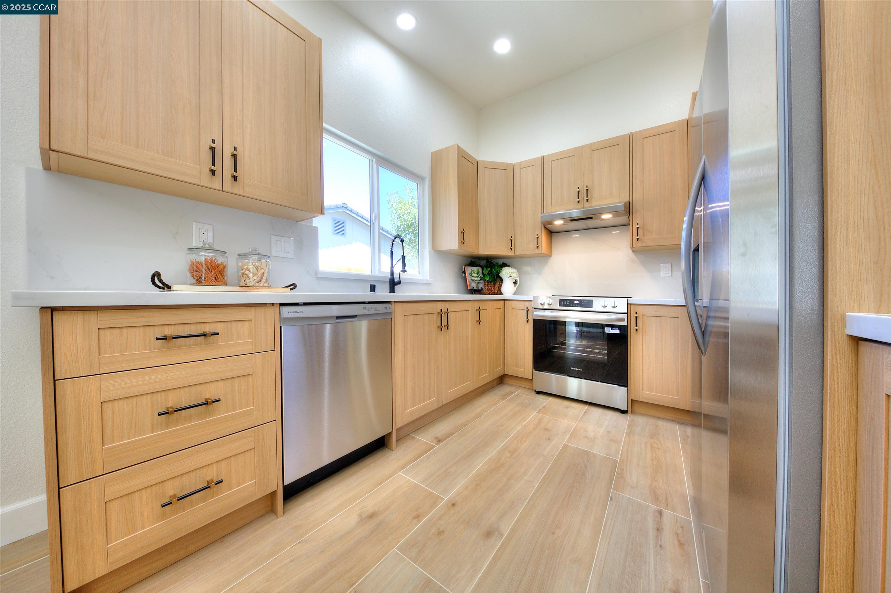 Detail Gallery Image 32 of 59 For 118 Sparrow Dr, Hercules,  CA 94547 - 3 Beds | 2 Baths