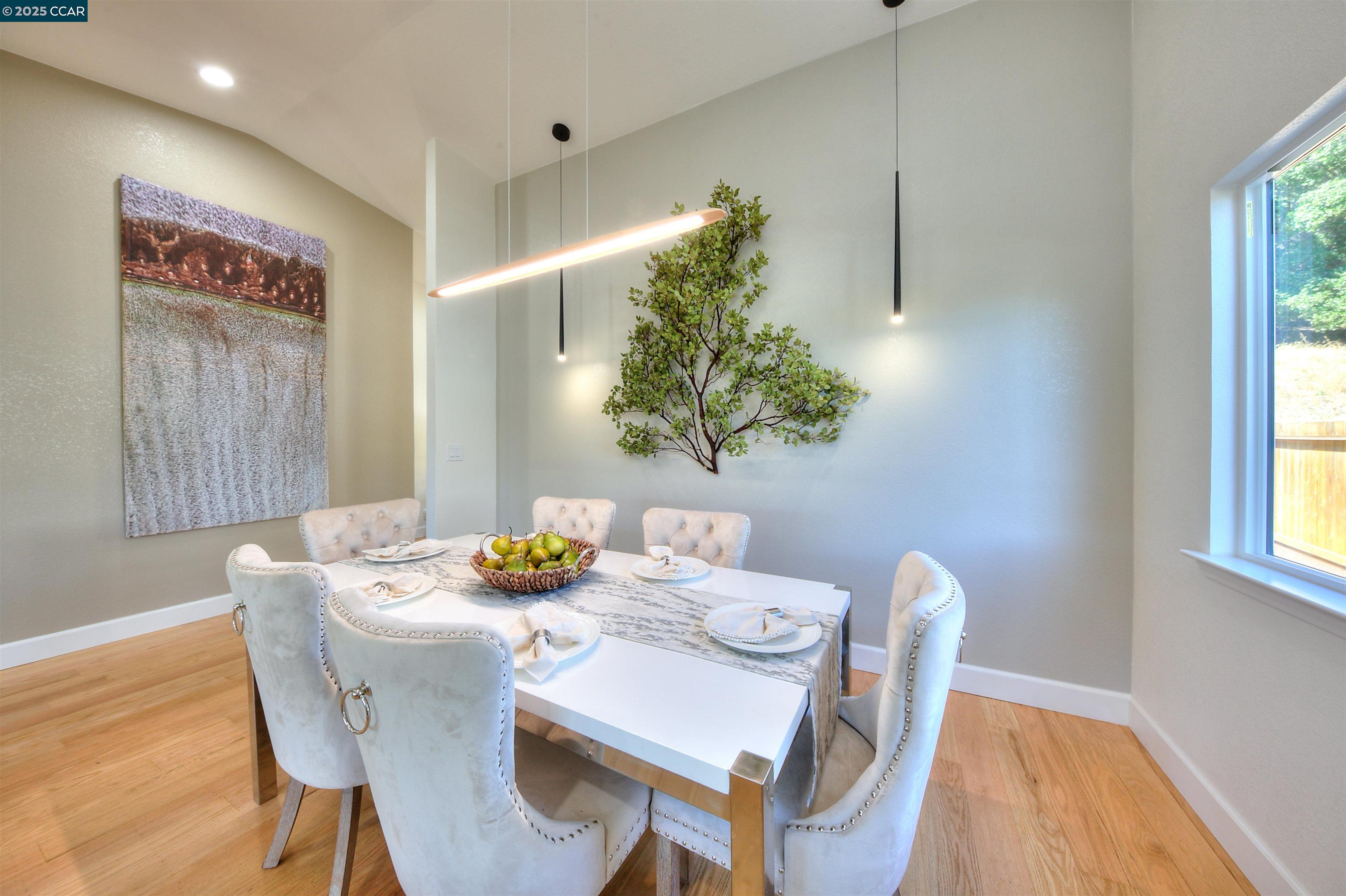 Detail Gallery Image 7 of 59 For 118 Sparrow Dr, Hercules,  CA 94547 - 3 Beds | 2 Baths
