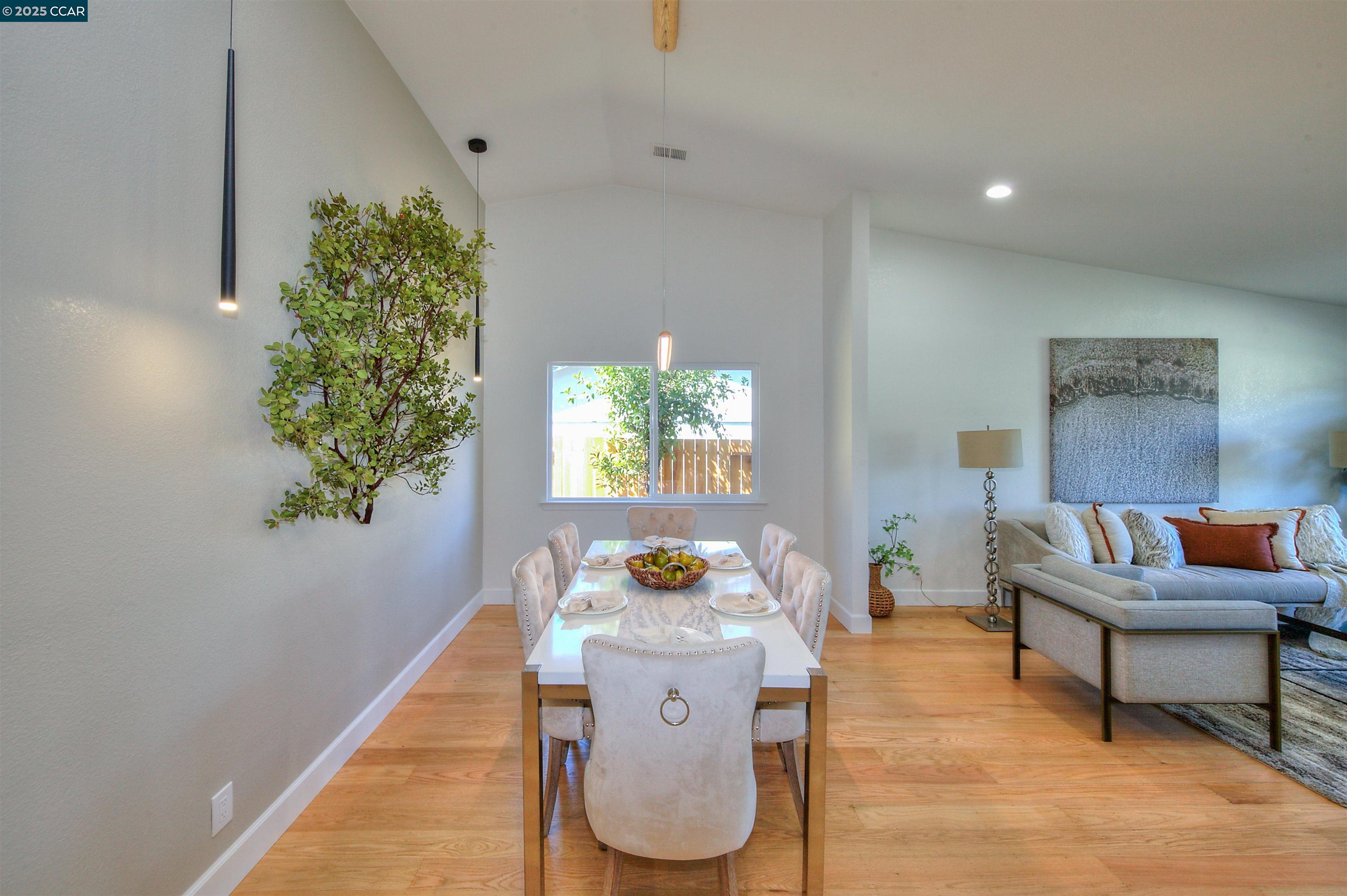 Detail Gallery Image 10 of 59 For 118 Sparrow Dr, Hercules,  CA 94547 - 3 Beds | 2 Baths