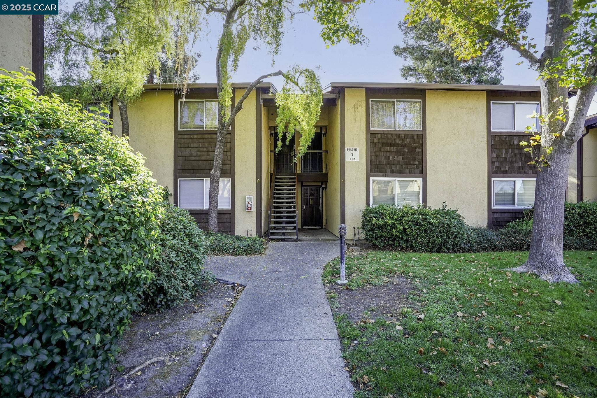 Detail Gallery Image 1 of 15 For 1440 Reganti Pl #11,  Concord,  CA 94518 - 2 Beds | 1 Baths