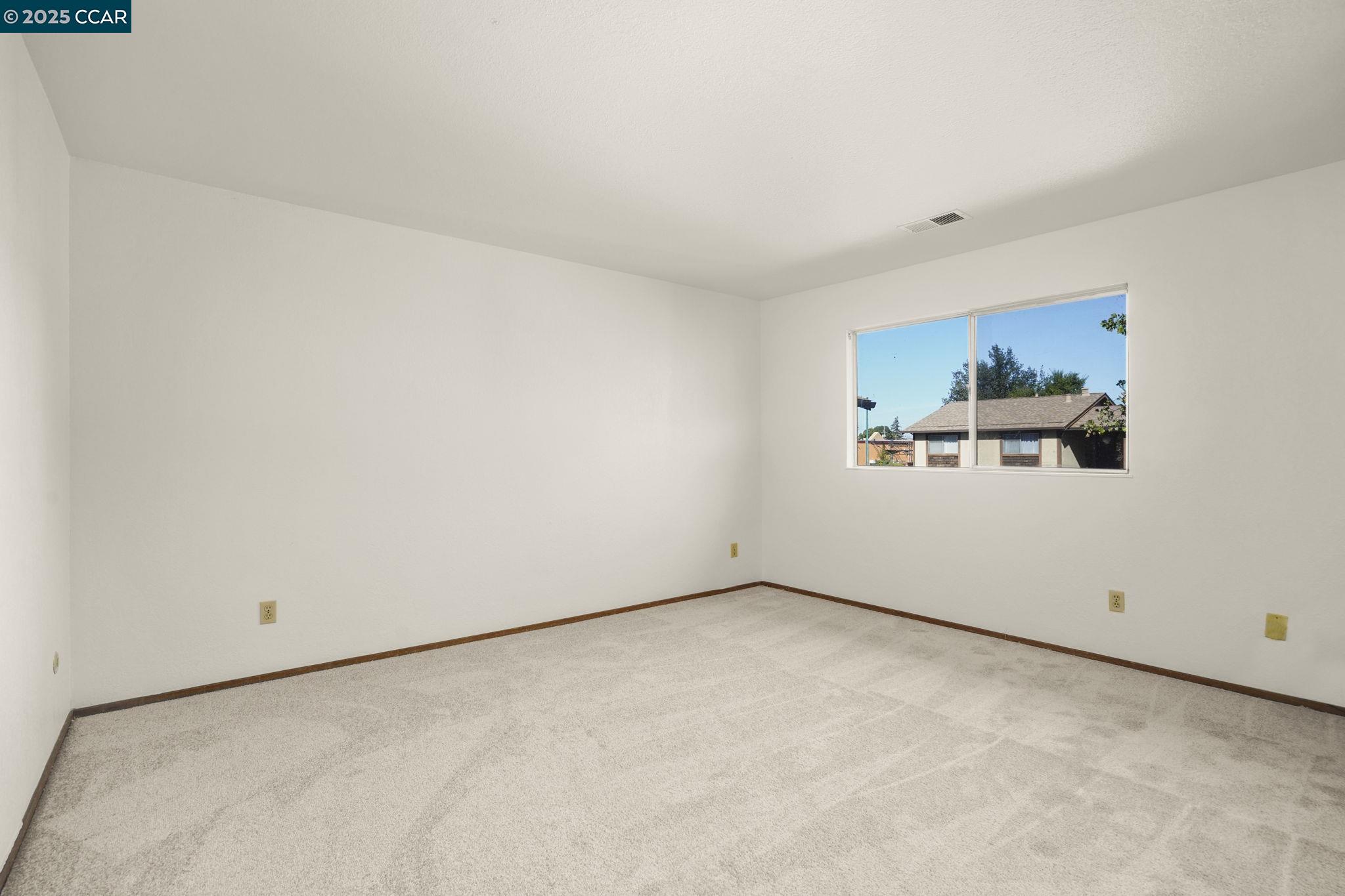 Detail Gallery Image 9 of 15 For 1440 Reganti Pl #11,  Concord,  CA 94518 - 2 Beds | 1 Baths