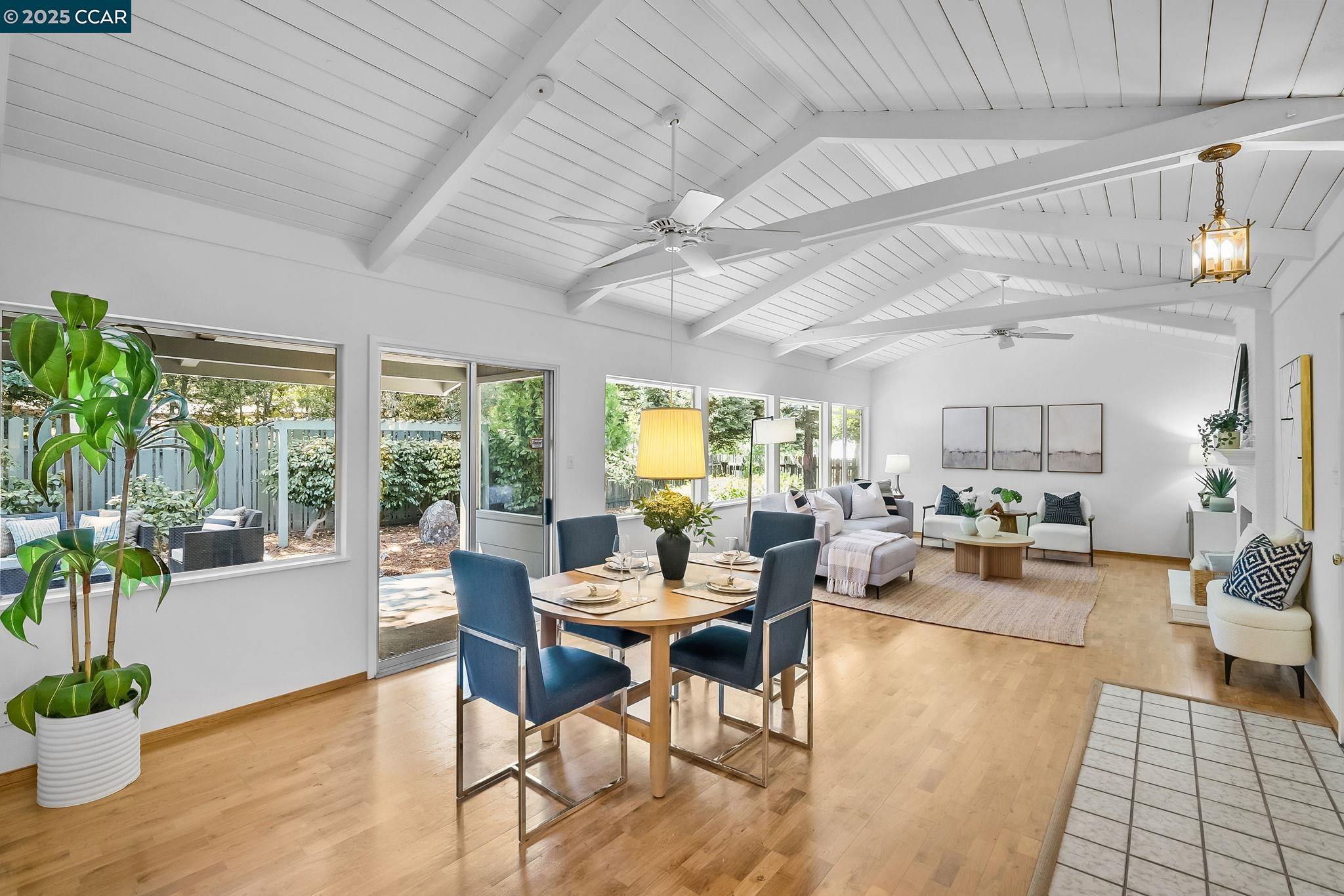 Detail Gallery Image 9 of 39 For 46 Parklane Dr, Orinda,  CA 94563 - 2 Beds | 2 Baths