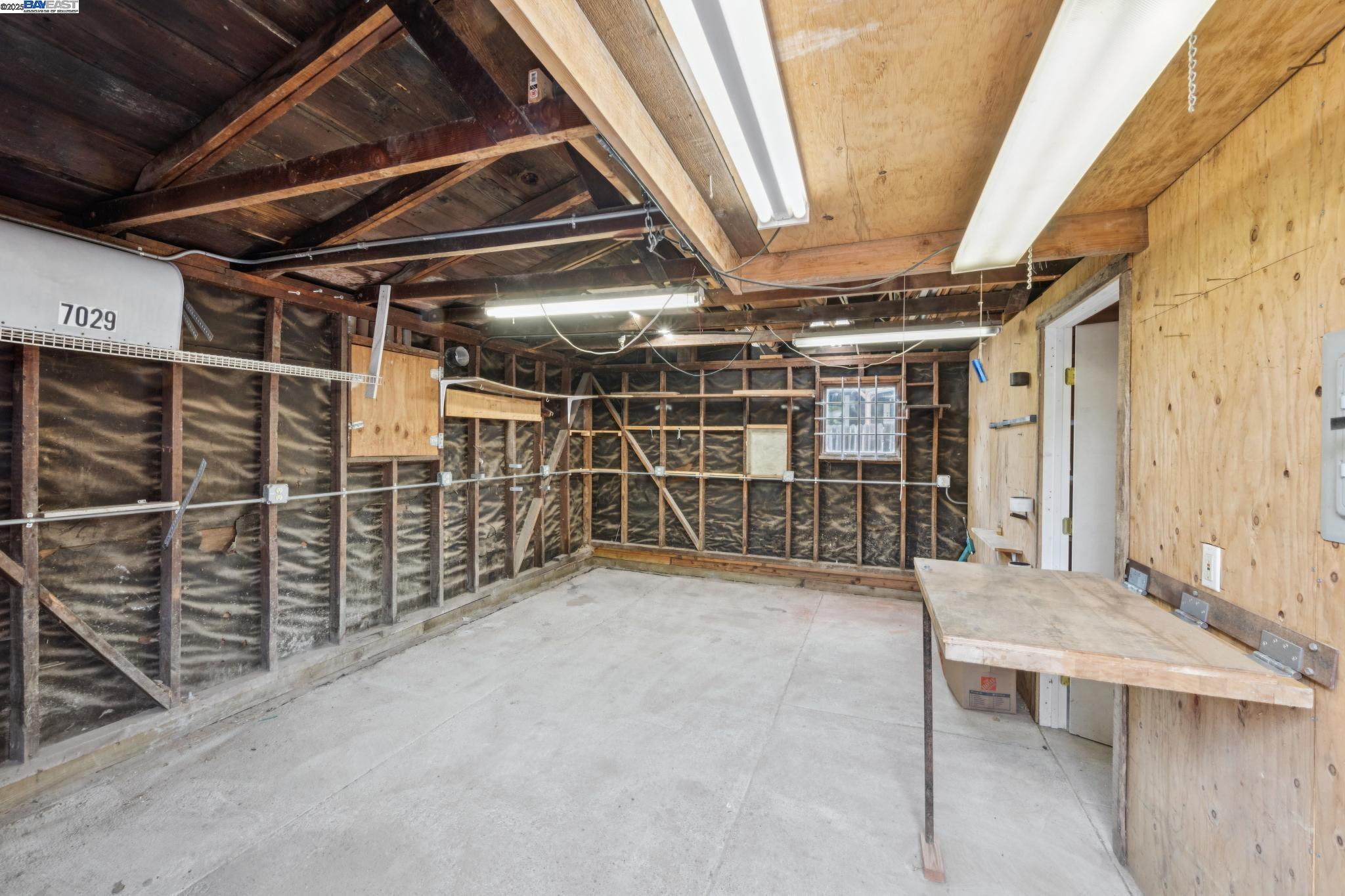Detail Gallery Image 4 of 39 For 7029 Stockton Avenue, El Cerrito,  CA 94530 - 3 Beds | 1/1 Baths