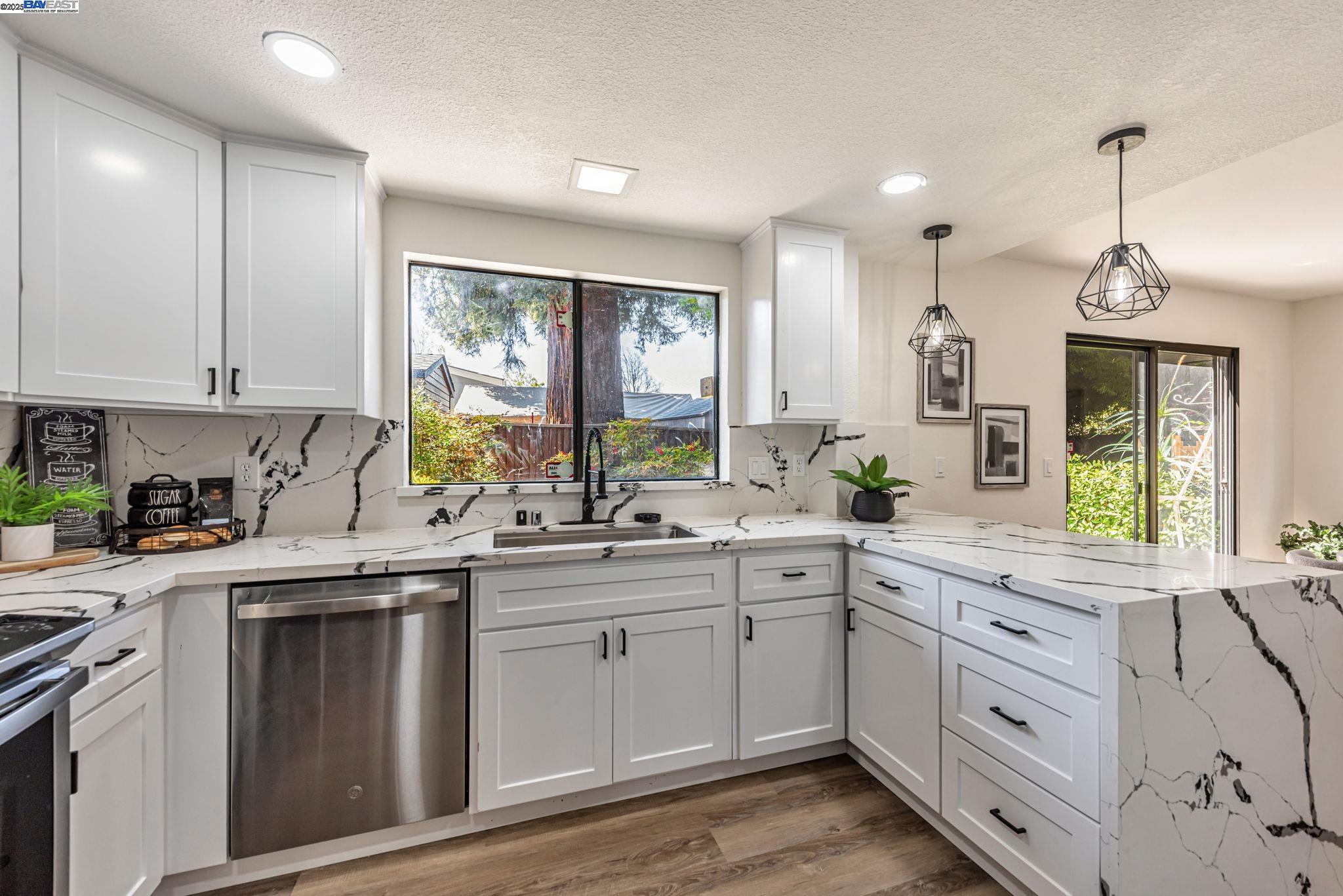 Detail Gallery Image 20 of 57 For 3810 Burton Cmn, Fremont,  CA 94536 - 3 Beds | 2/1 Baths